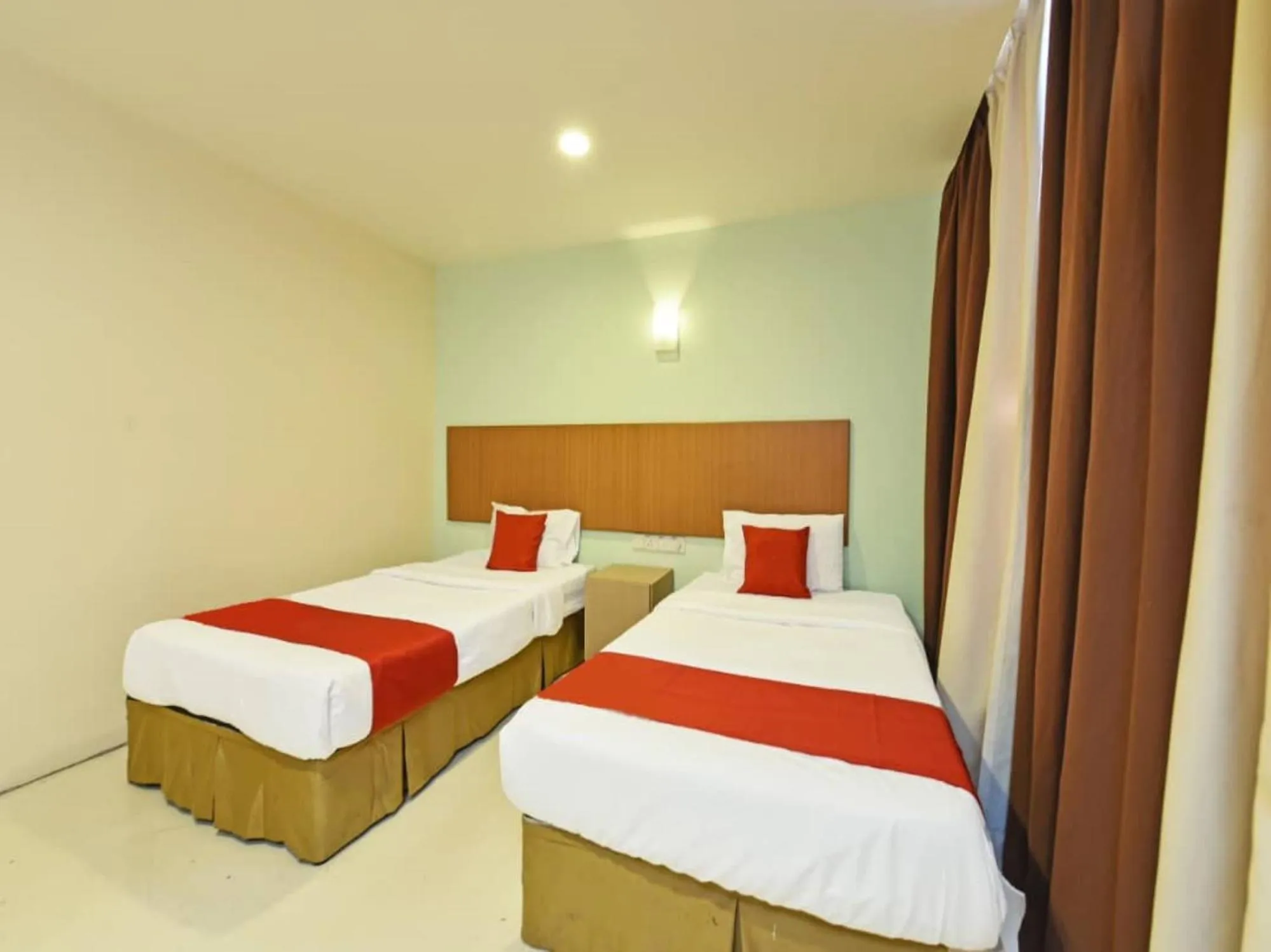 View (from property/room), Bed in MRC Hotel Melaka Raya