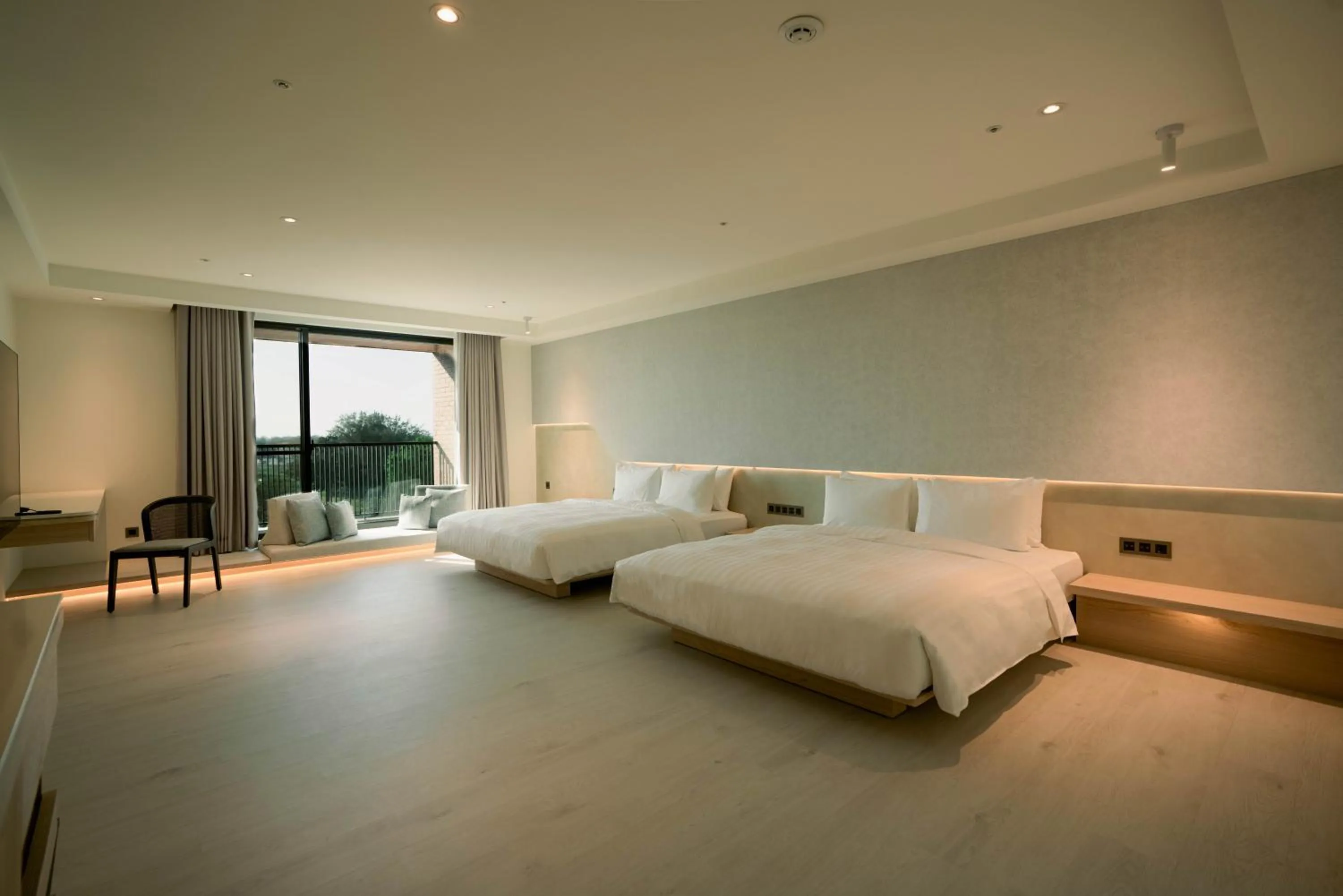 Photo of the whole room, Bed in XIUXI Anping Hotel