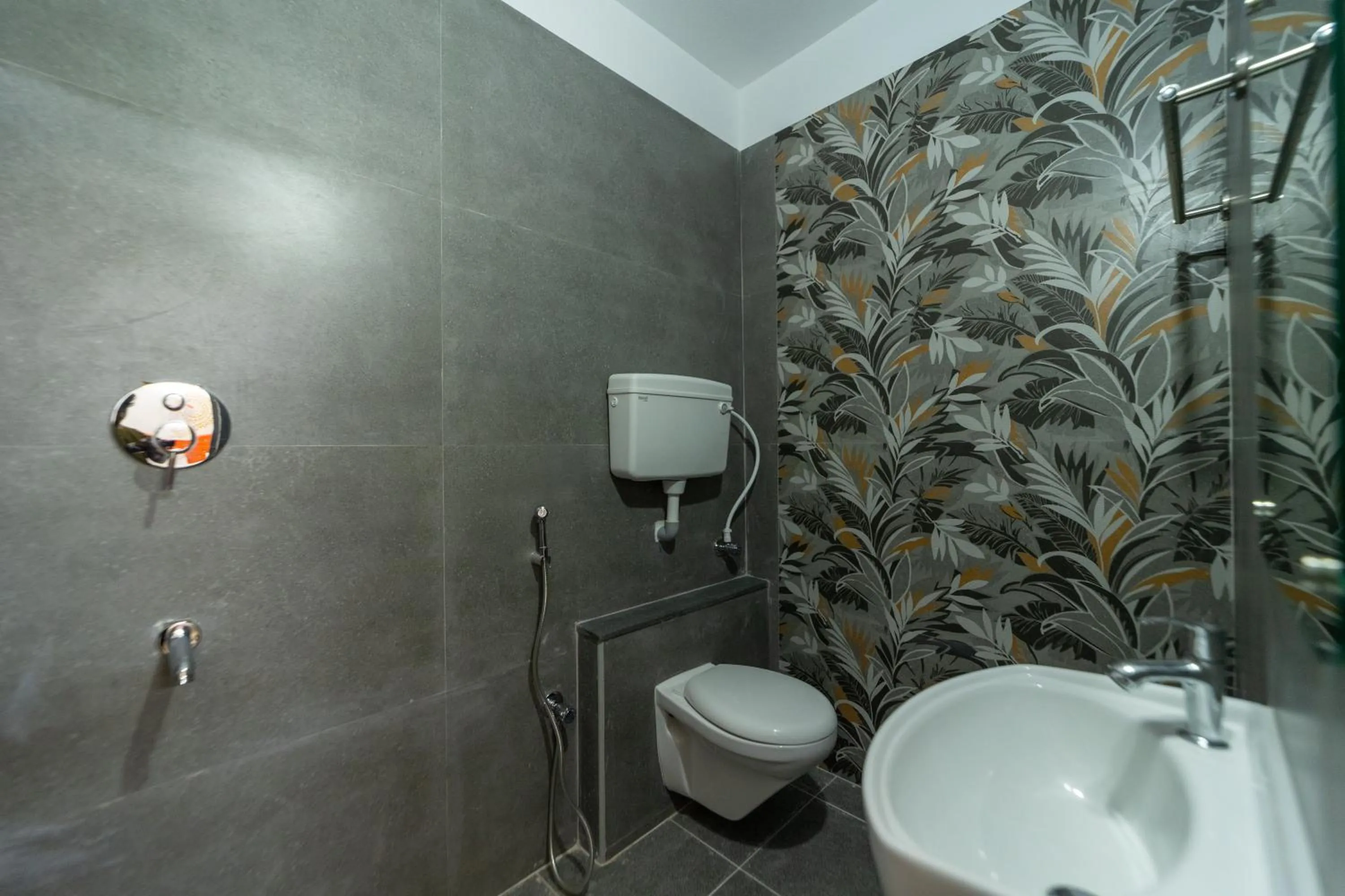 Shower in Bonne Chance Heritage Residence