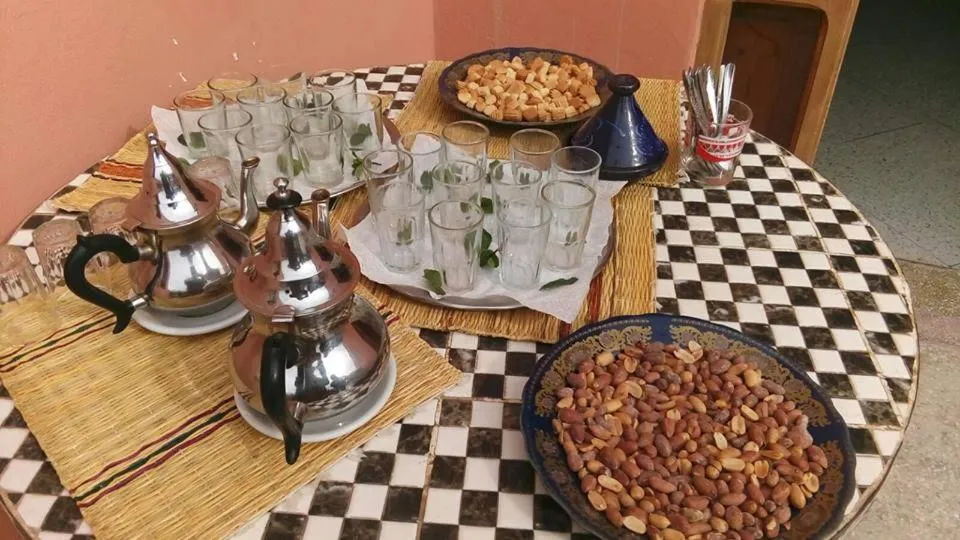 Property building in Hotel Almanader