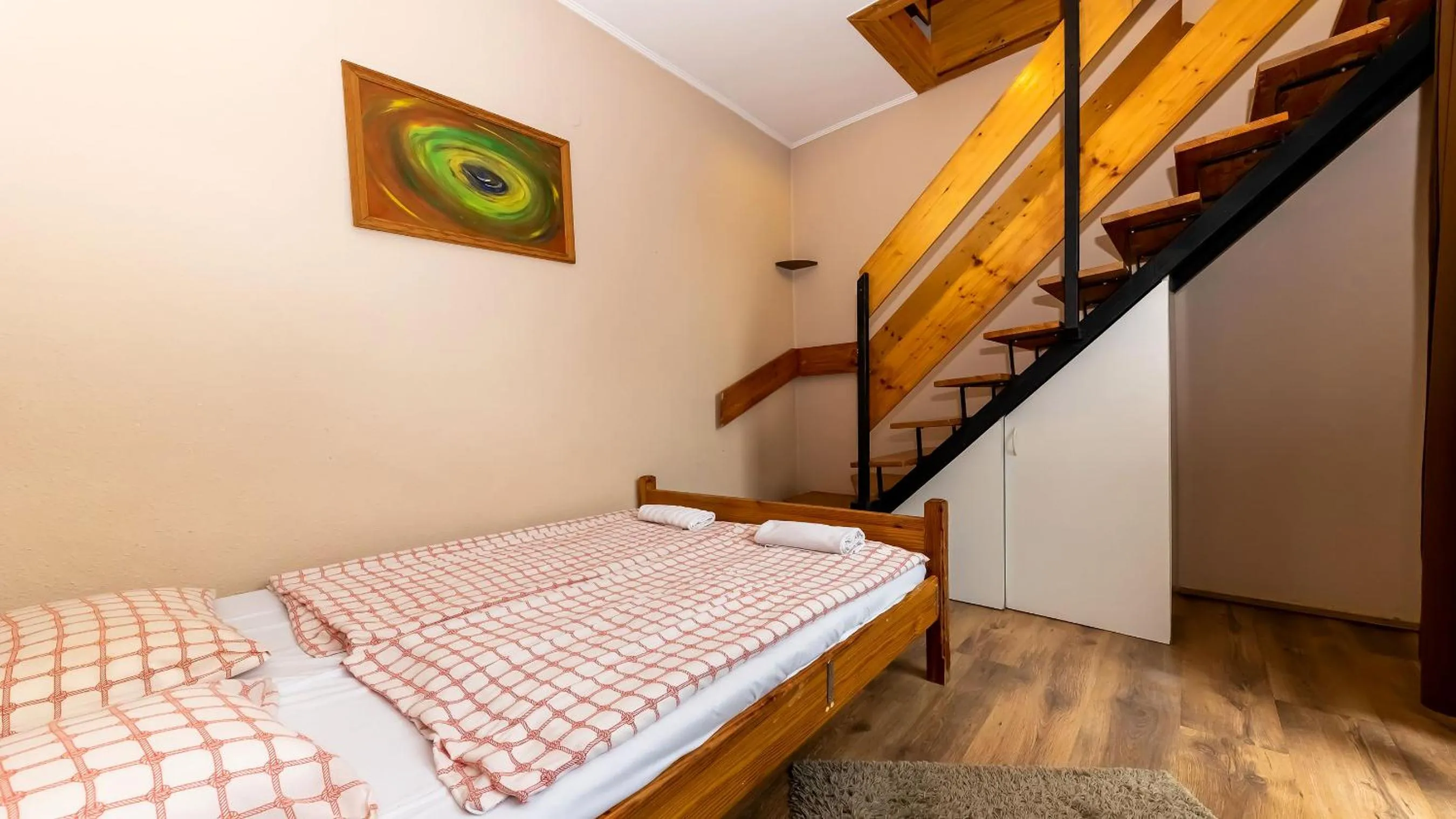 Photo of the whole room in Csillagtúra Panzió