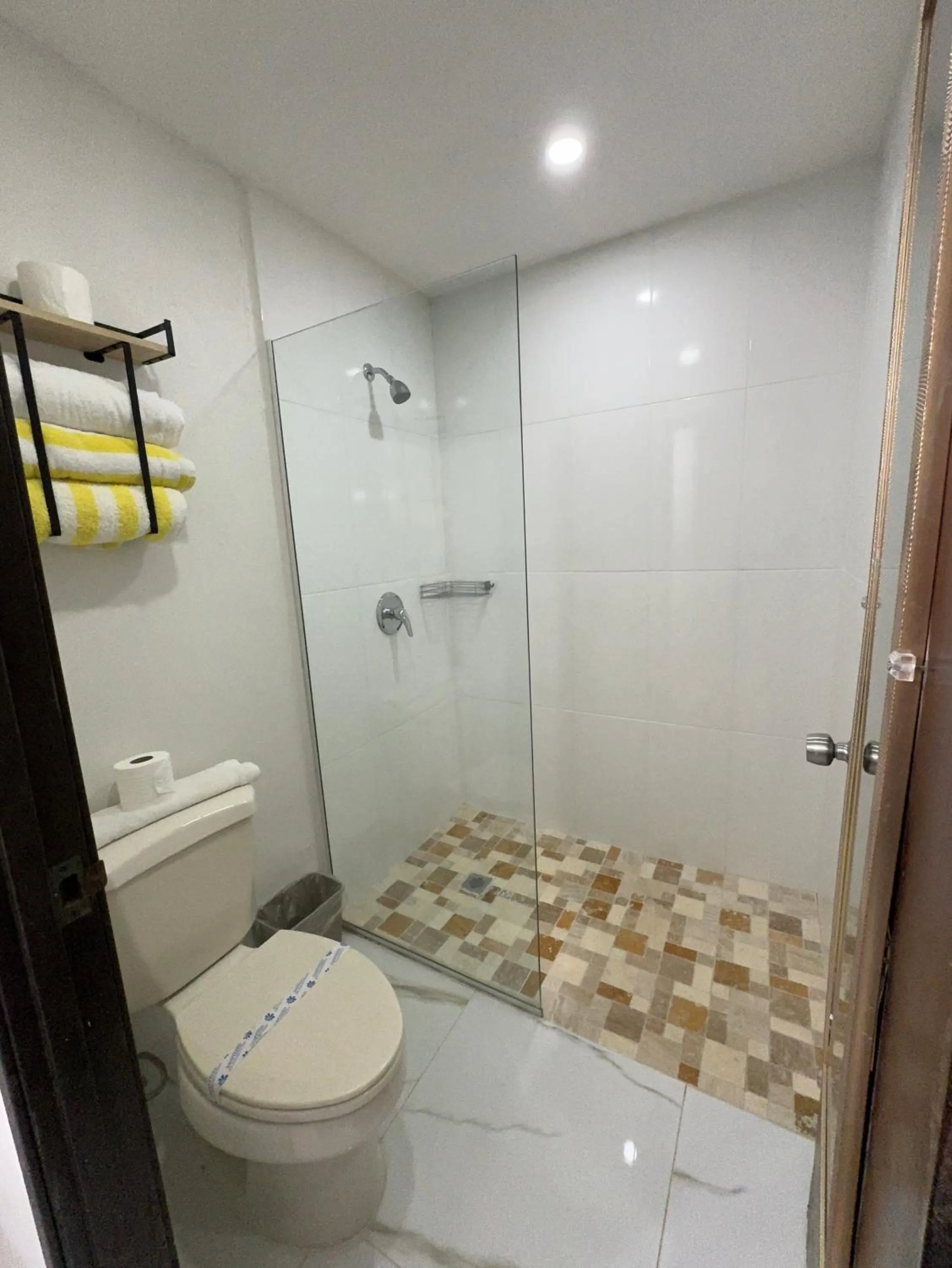 Bathroom in Arecibo Inn