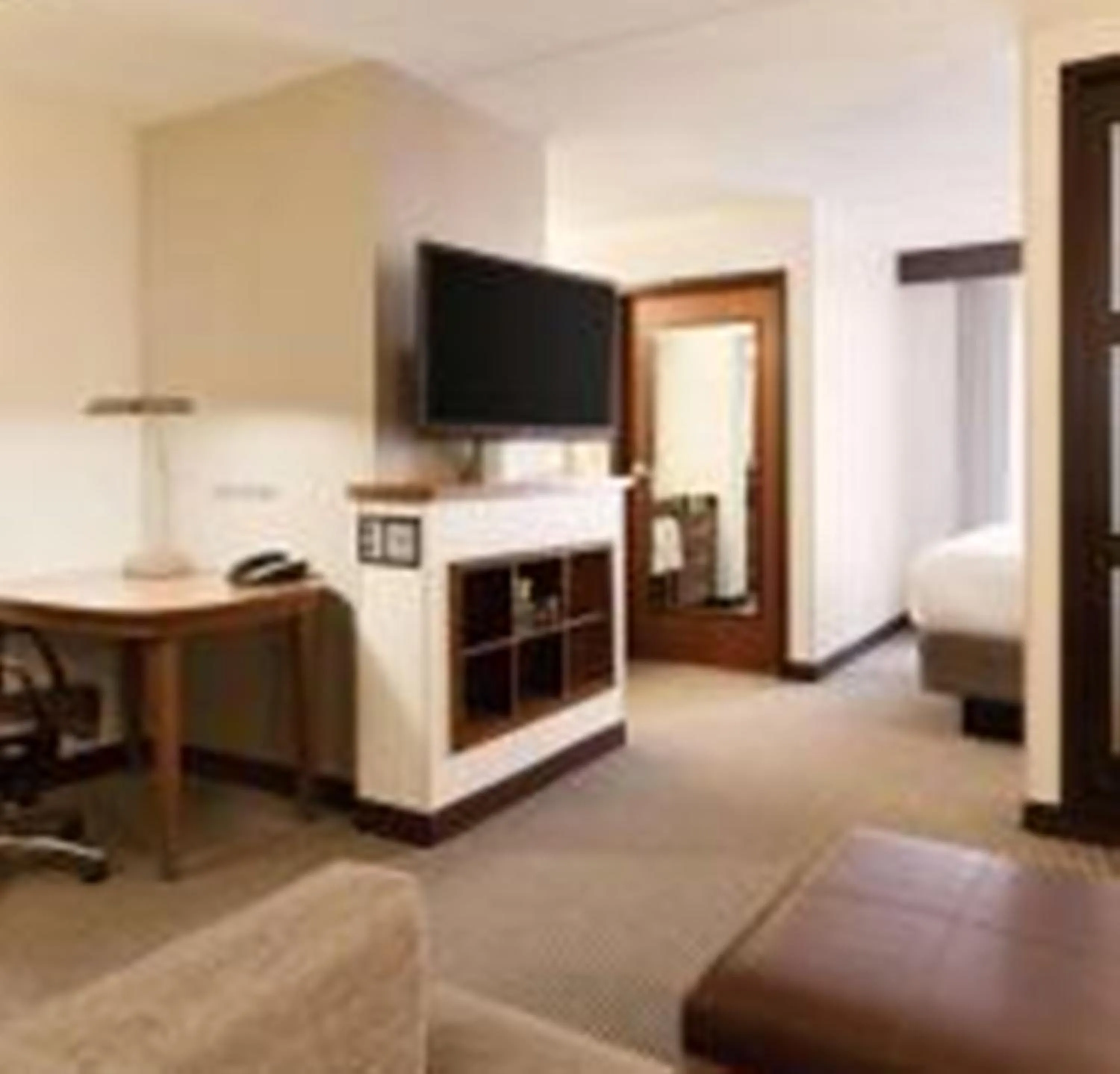 Bed in Sonesta Select Atlanta Duluth