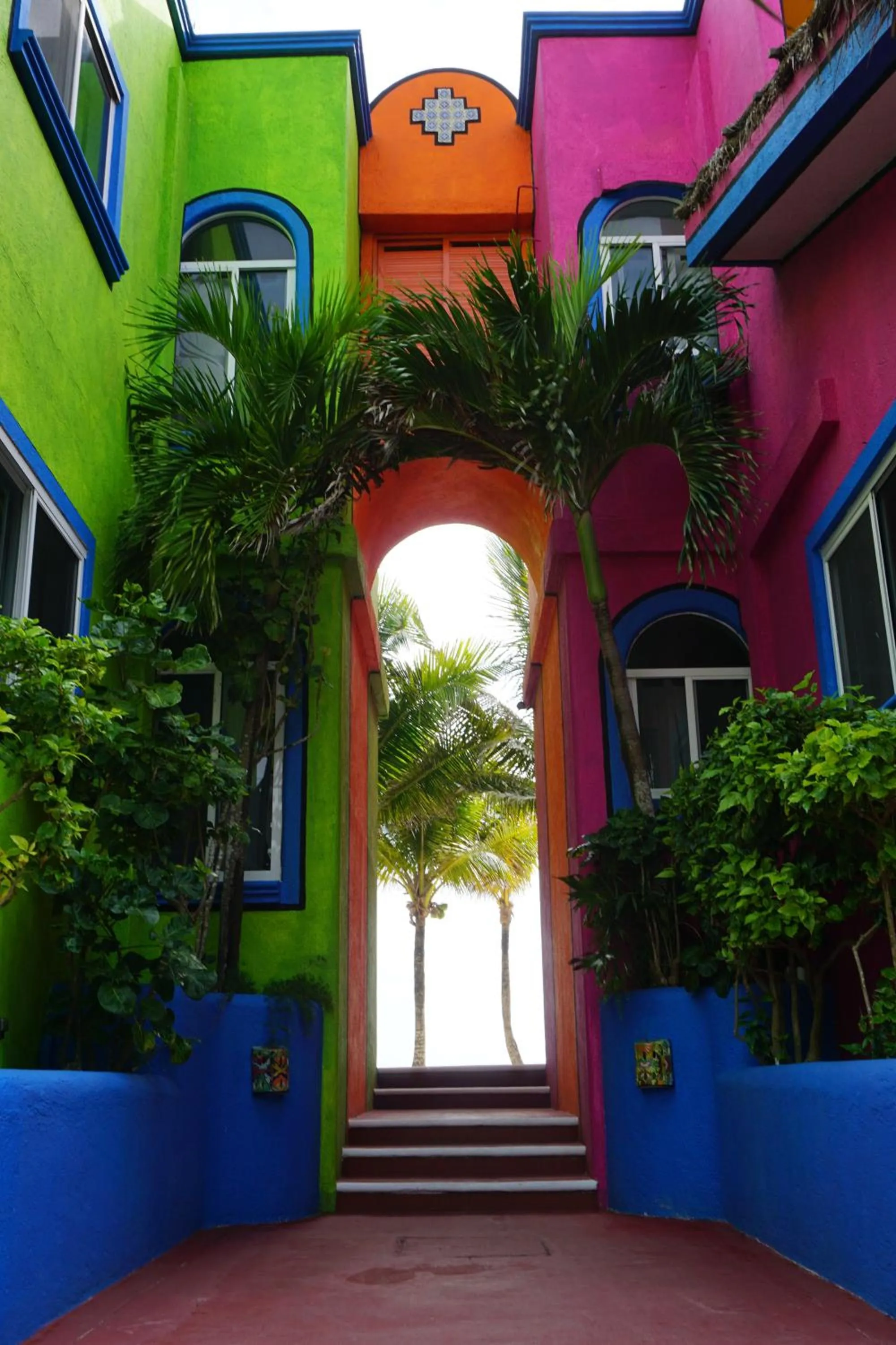Facade/entrance in Del Sol Beachfront