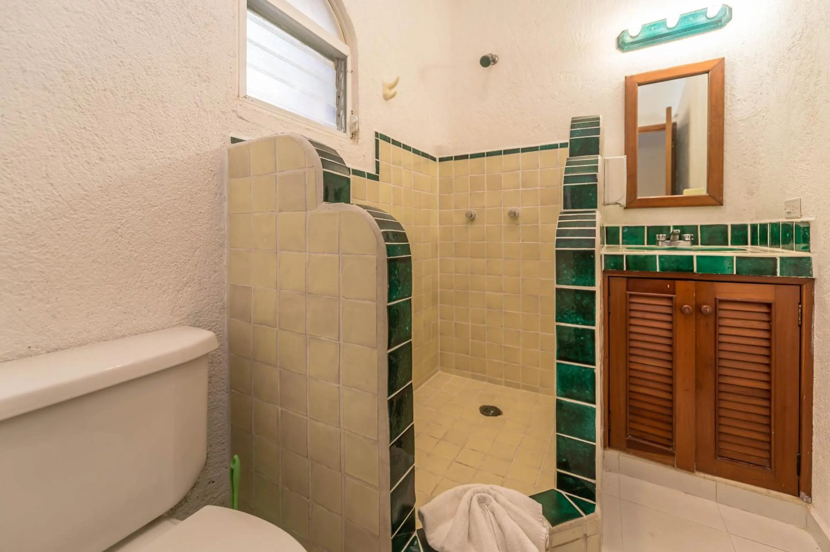 Bathroom in Del Sol Beachfront