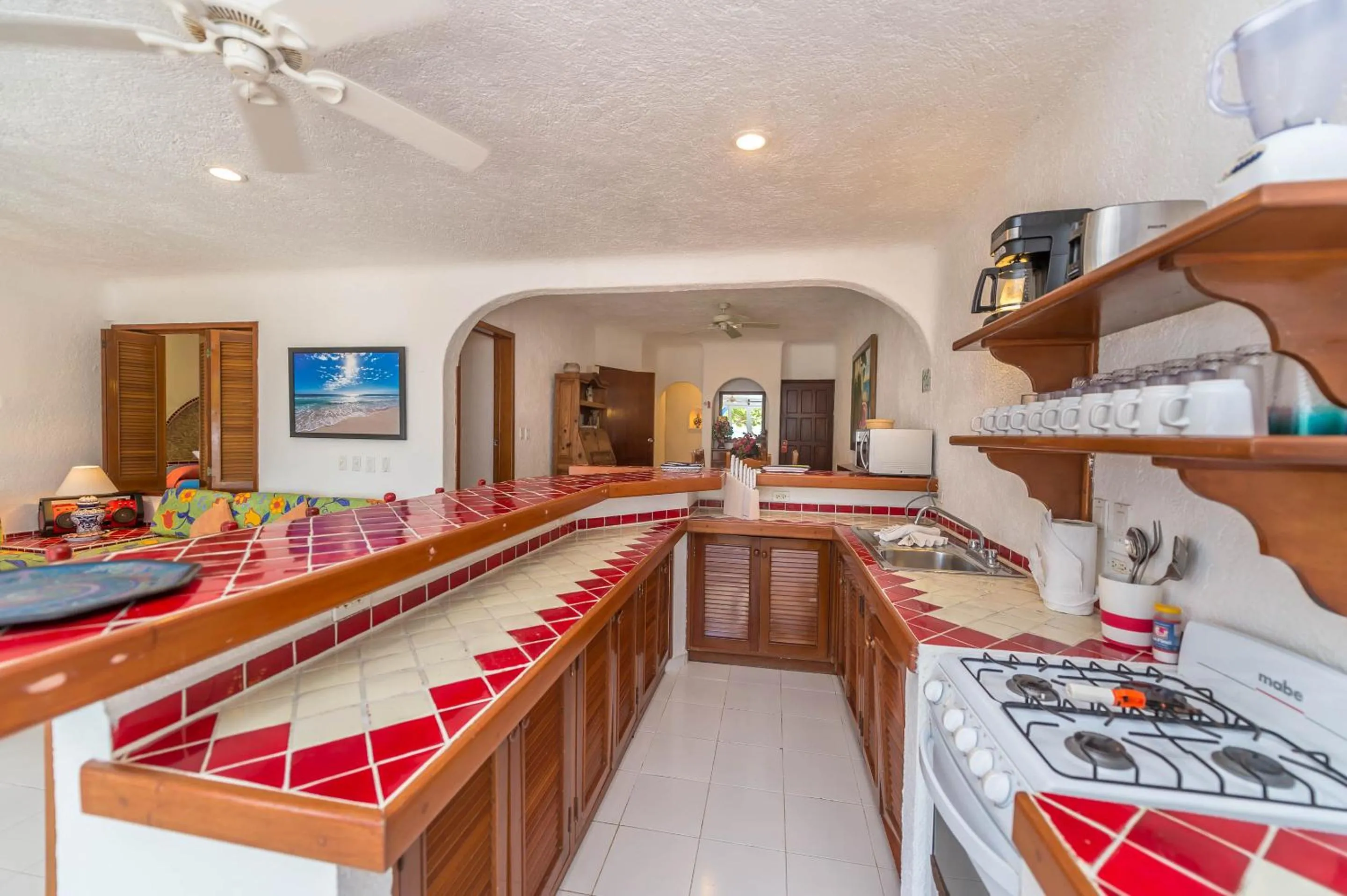 Kitchen or kitchenette in Del Sol Beachfront