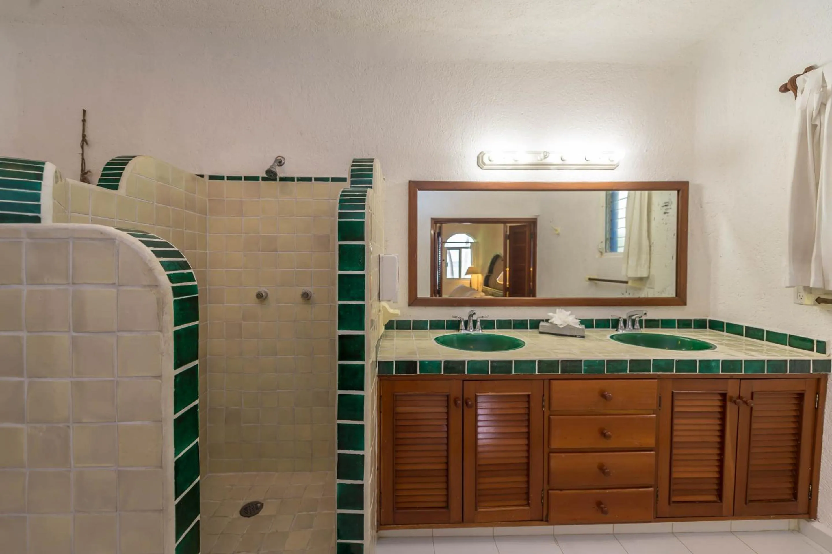Bathroom in Del Sol Beachfront