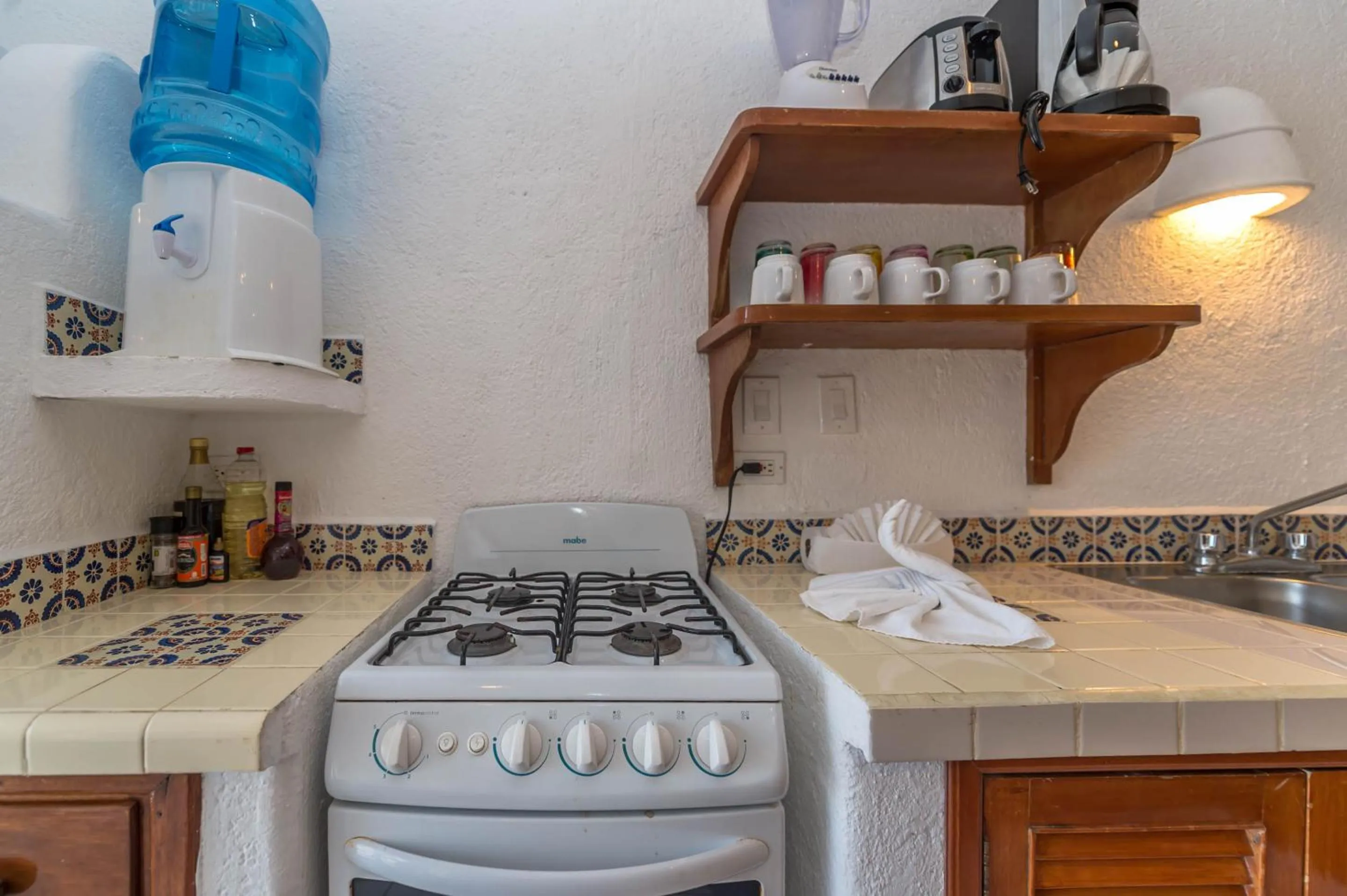 Kitchen or kitchenette in Del Sol Beachfront