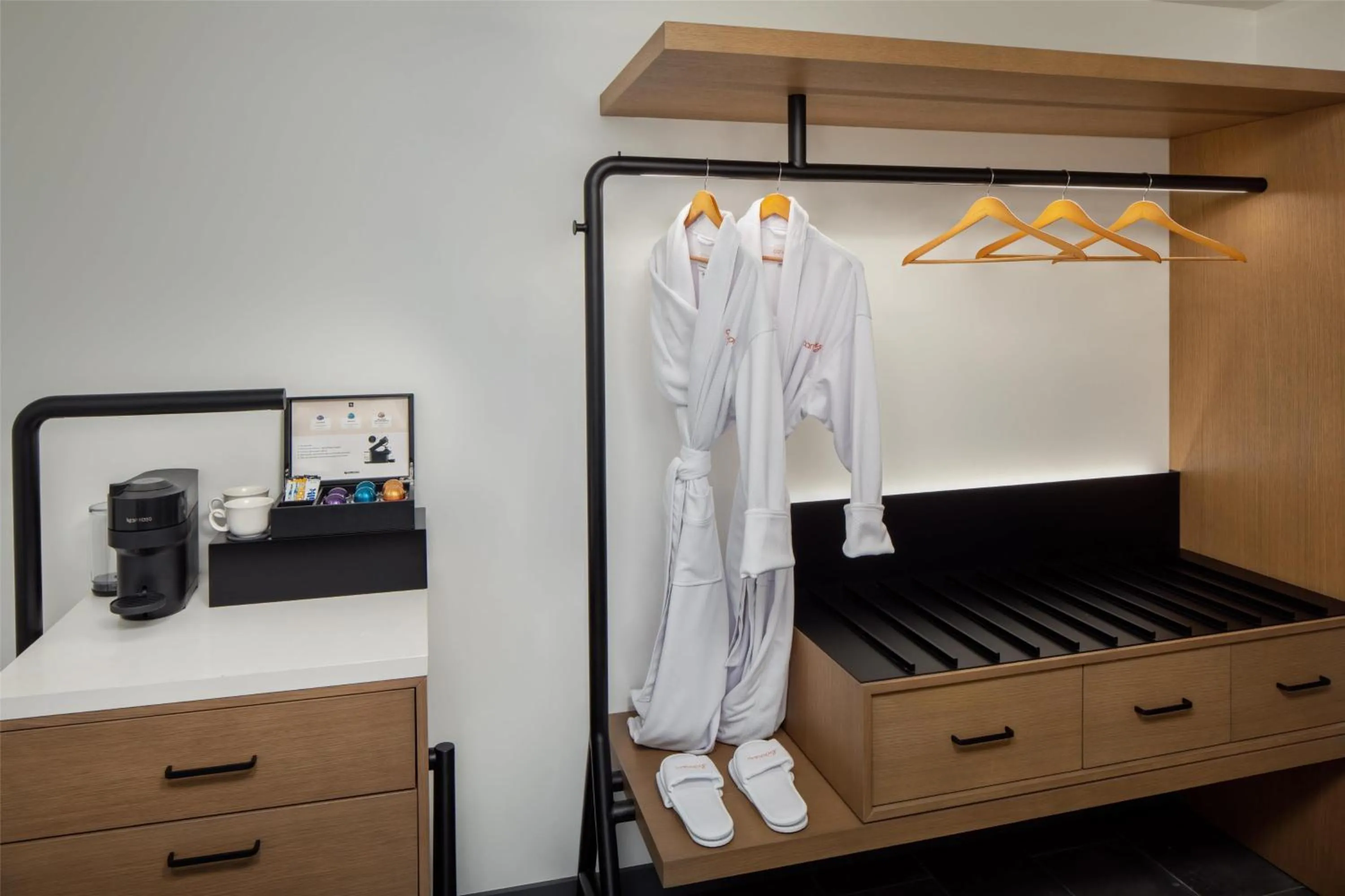 Coffee/tea facilities in Canopy By Hilton Nashville Downtown The Gulch