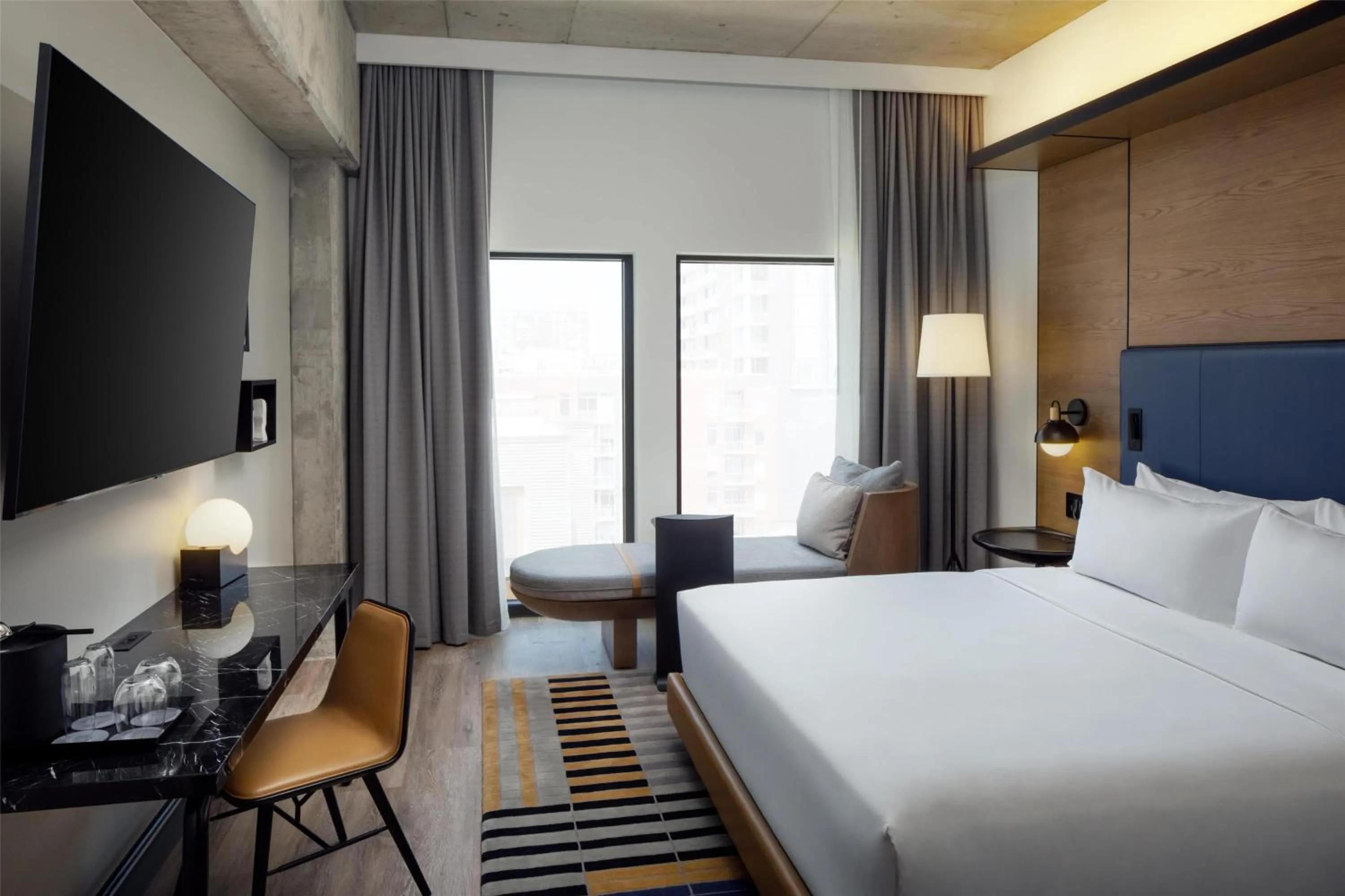 Bed in Canopy By Hilton Nashville Downtown The Gulch