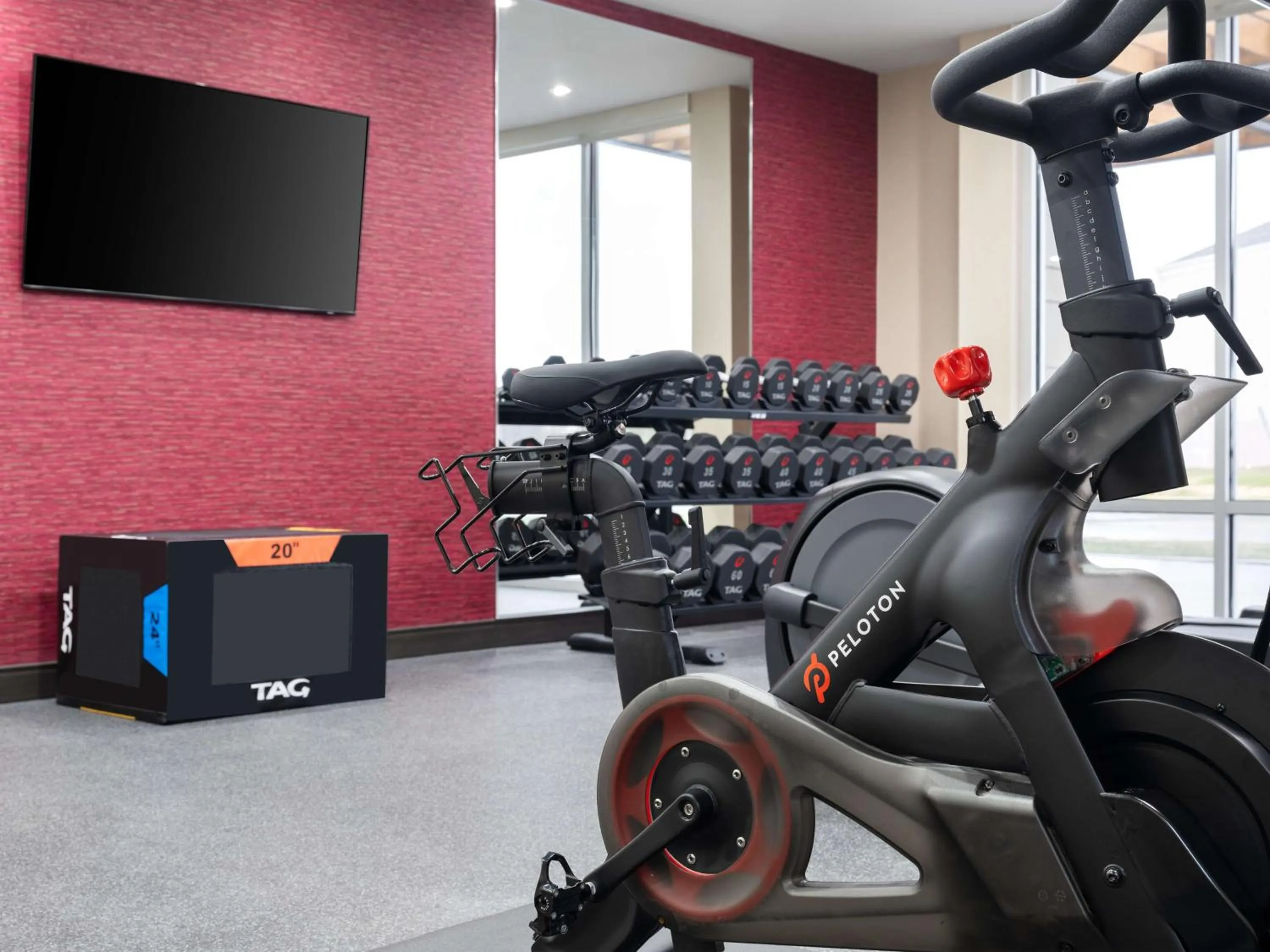 Fitness centre/facilities in Home2 Suites By Hilton Brownsburg