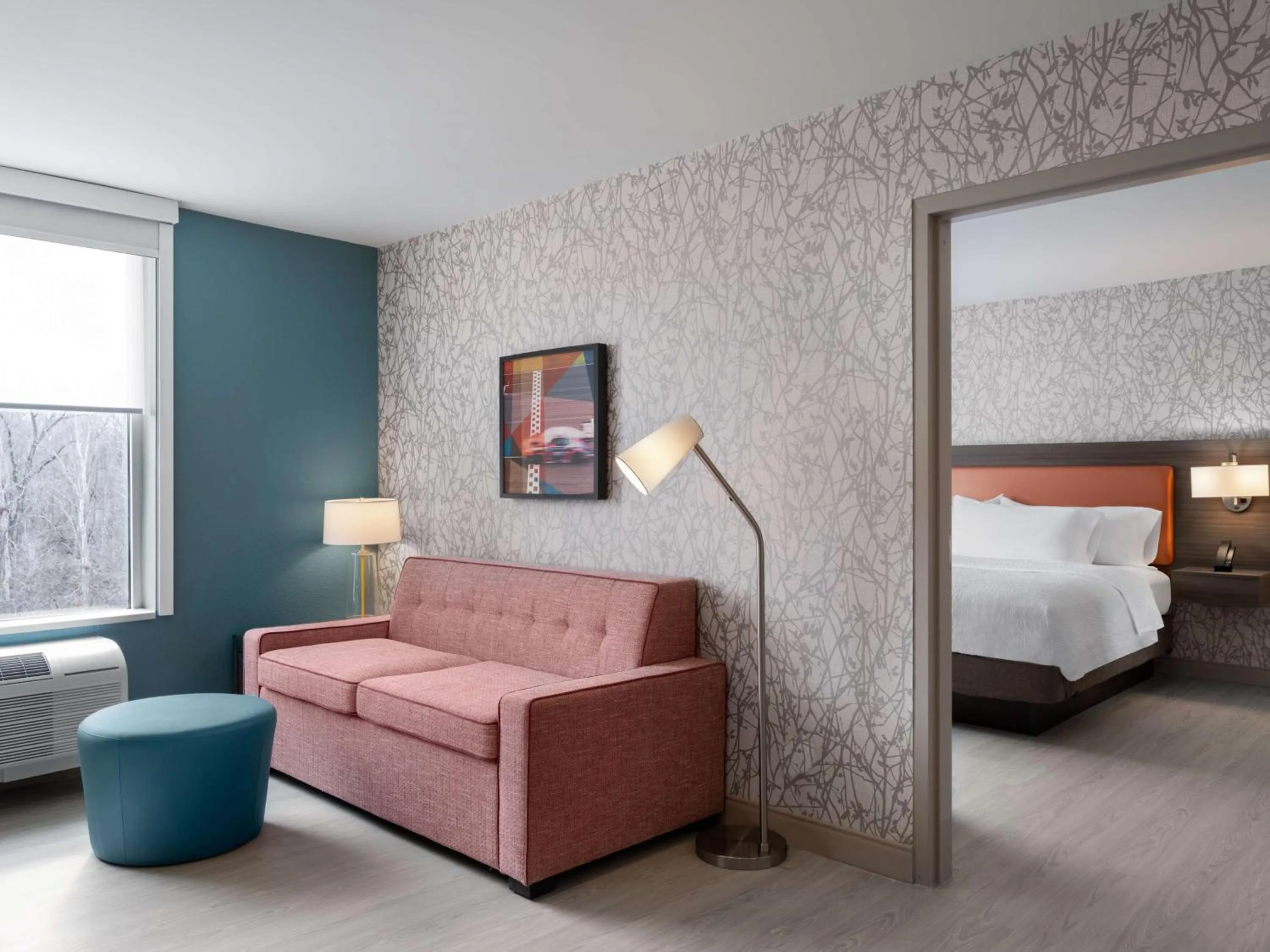 Living room, Bed in Home2 Suites By Hilton Brownsburg