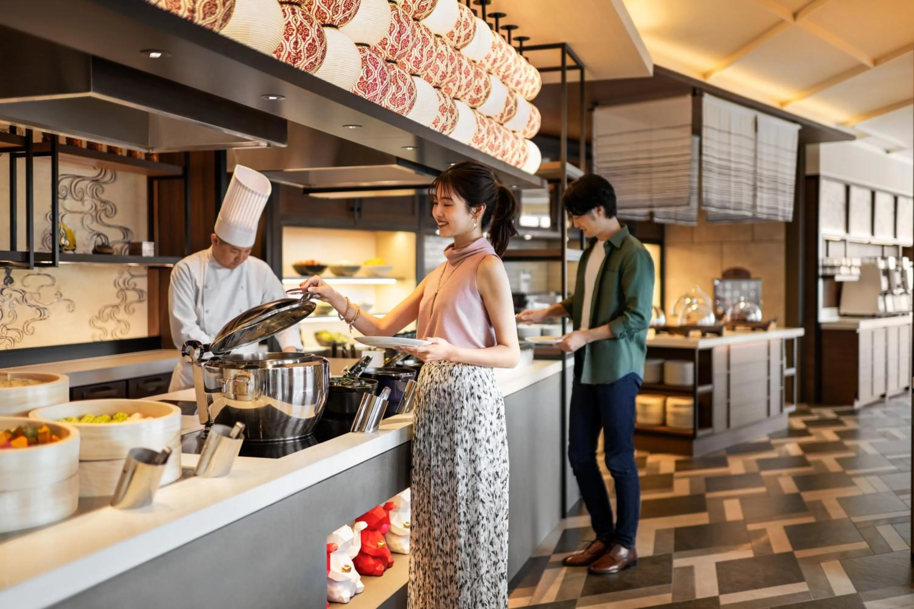 Restaurant/places to eat in DoubleTree by Hilton Osaka Castle