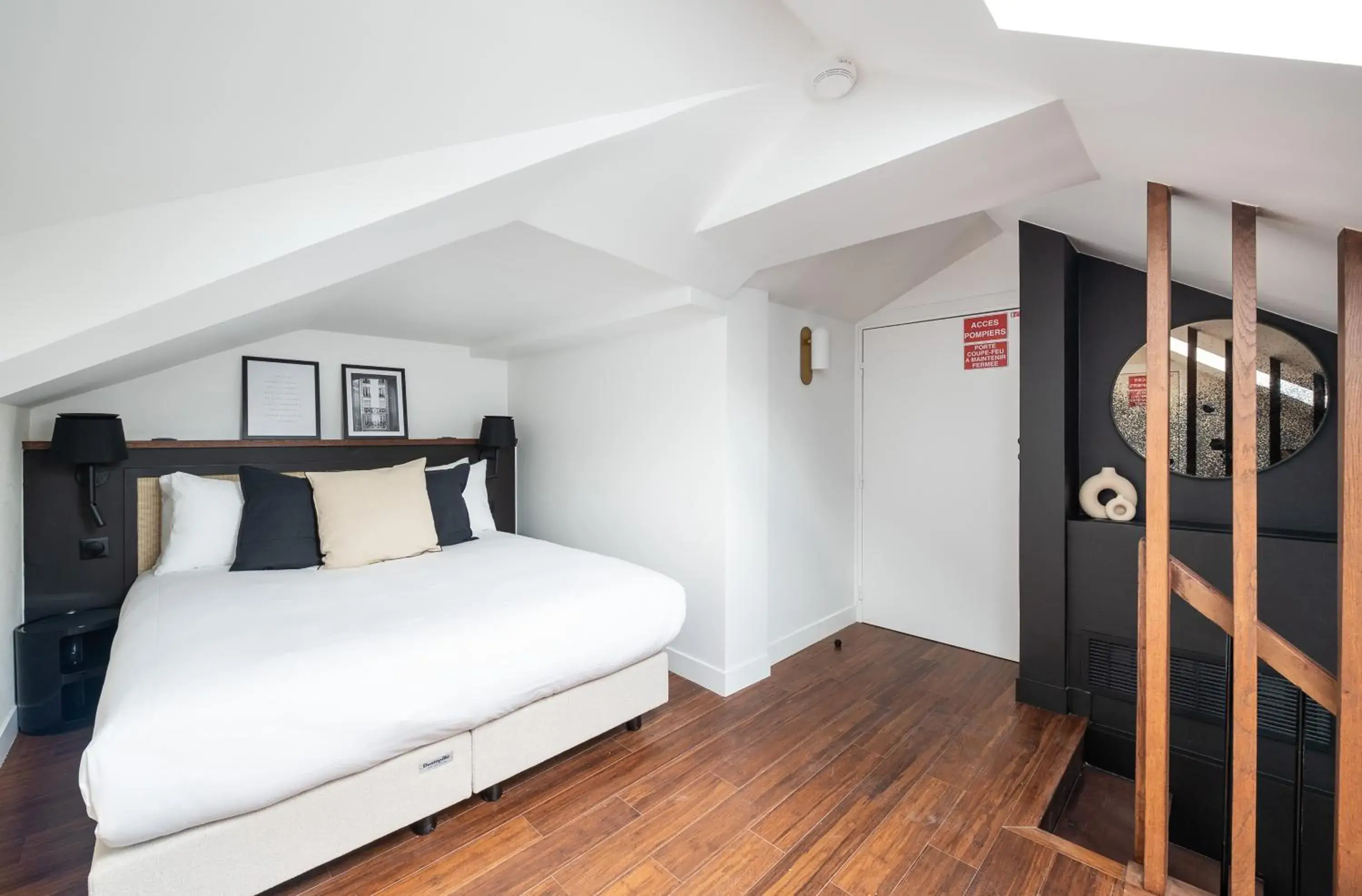 Duplex Apartment in Makom Montmartre Duplex Apartment in Makom Montmartre