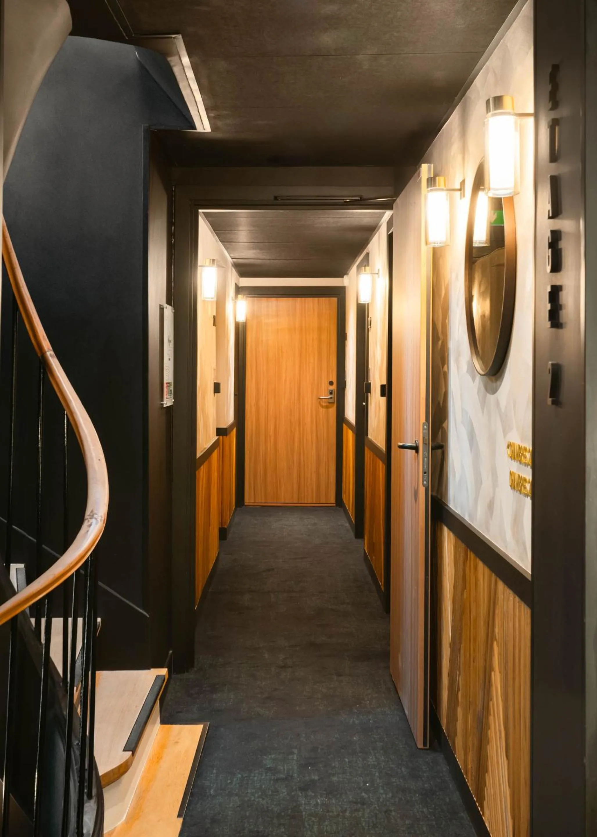 Property building in Limehome Paris Montmartre