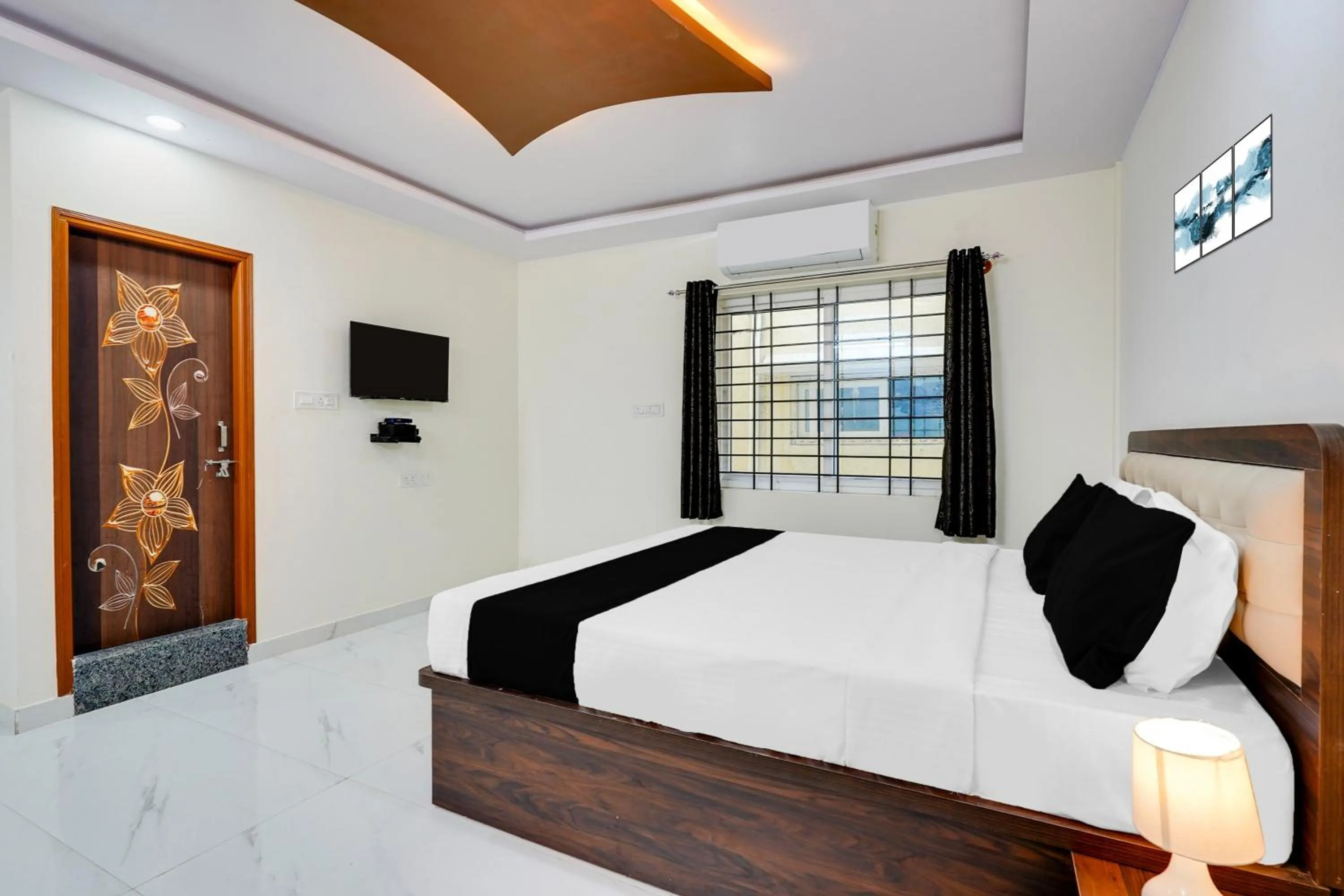 Bedroom in Super Townhouse Bidadi Formerly Royal Garuda