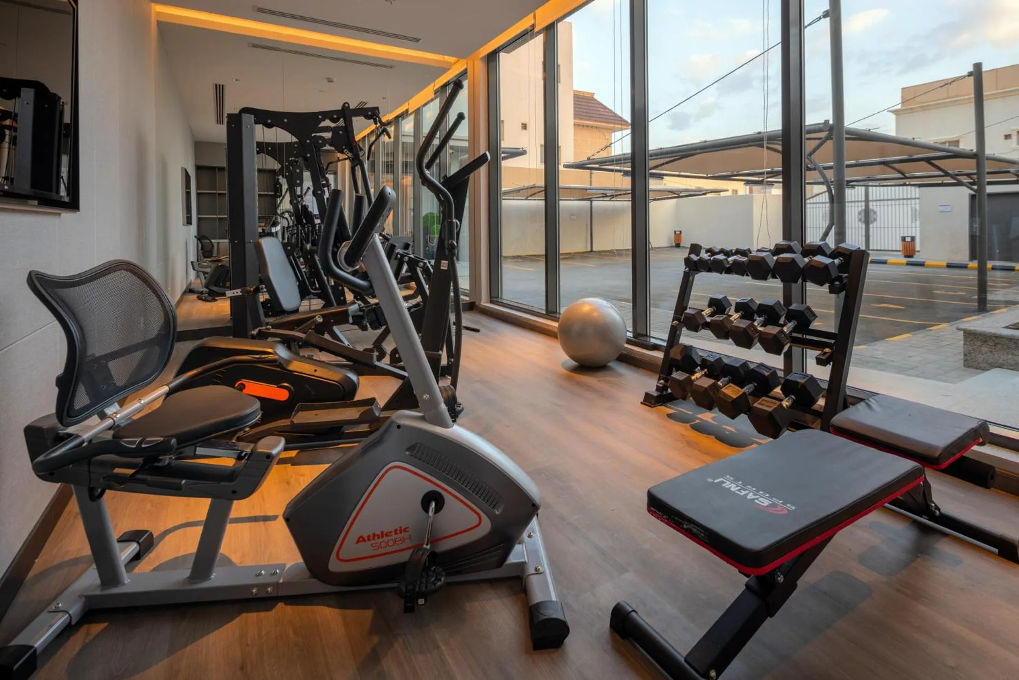 Fitness centre/facilities in Boudl Al Rawdah
