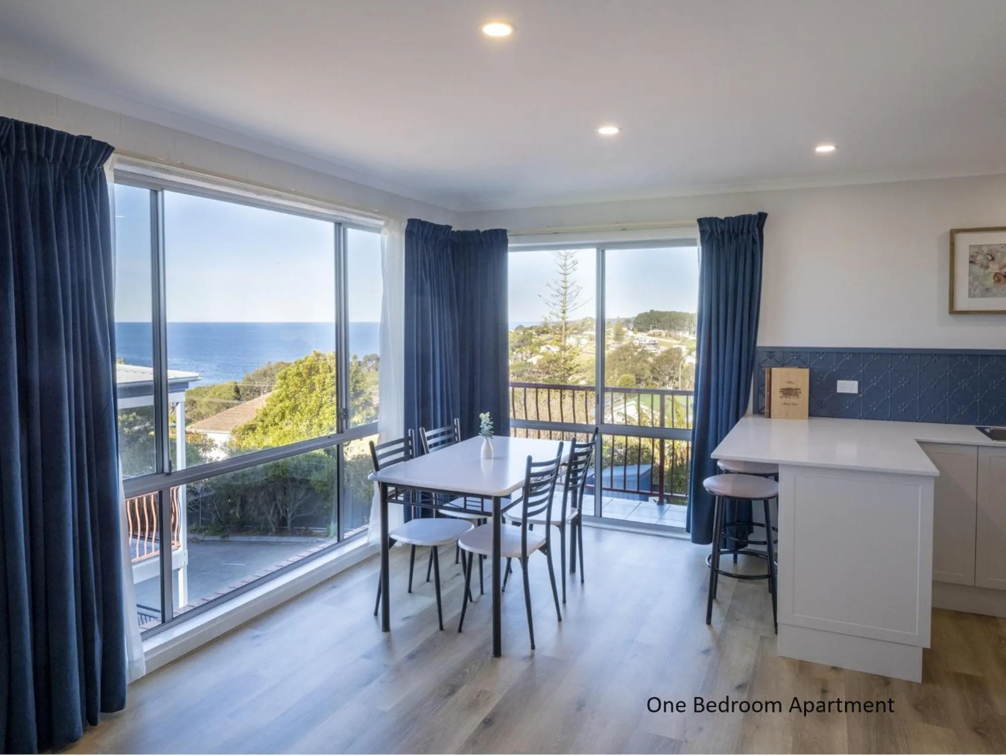 Heritage House Motel & Units