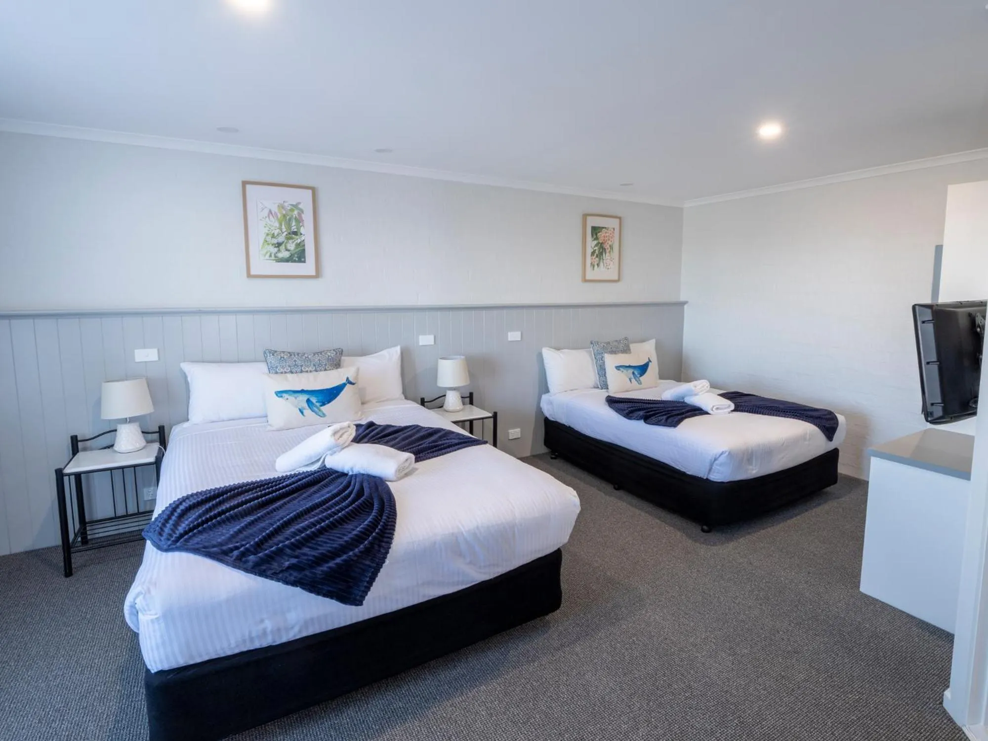 Bed in Heritage House Motel & Units