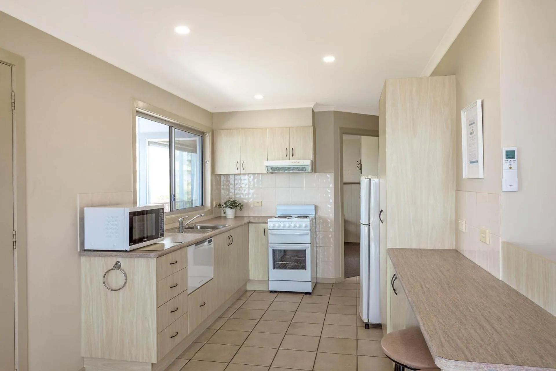 Heritage House Motel & Units