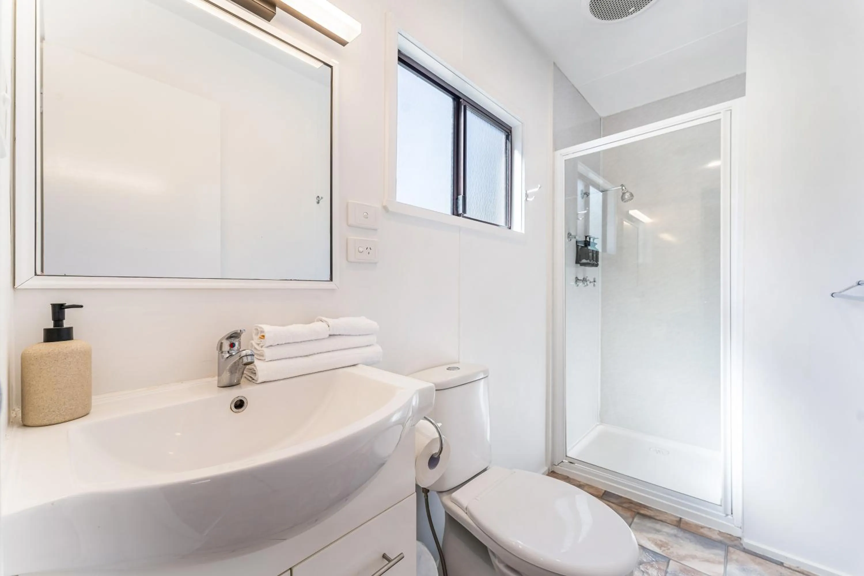 Bathroom in BIG4 Tasman Holiday Parks - Bright