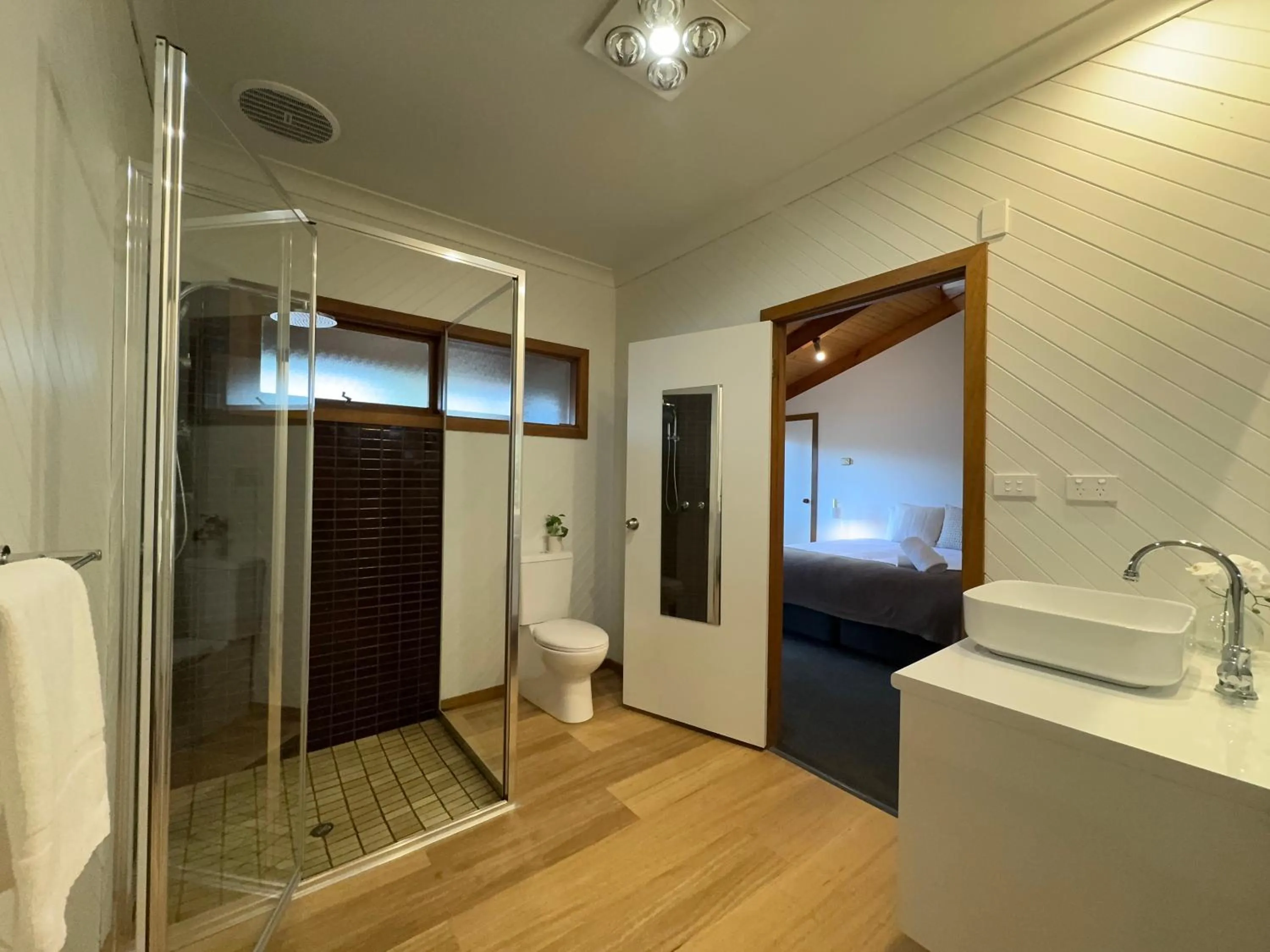Bathroom in BIG4 Tasman Holiday Parks - Bright