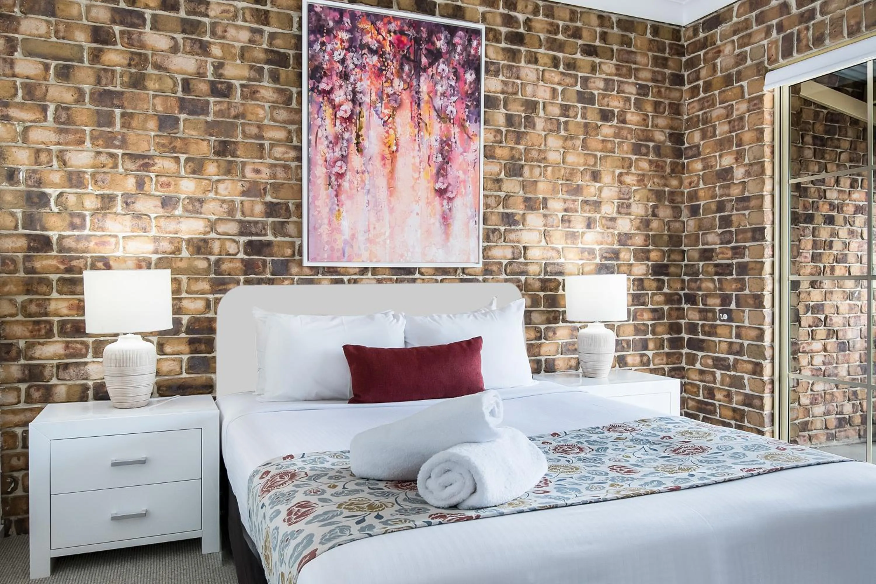 Bed in Richmond Motor Inn