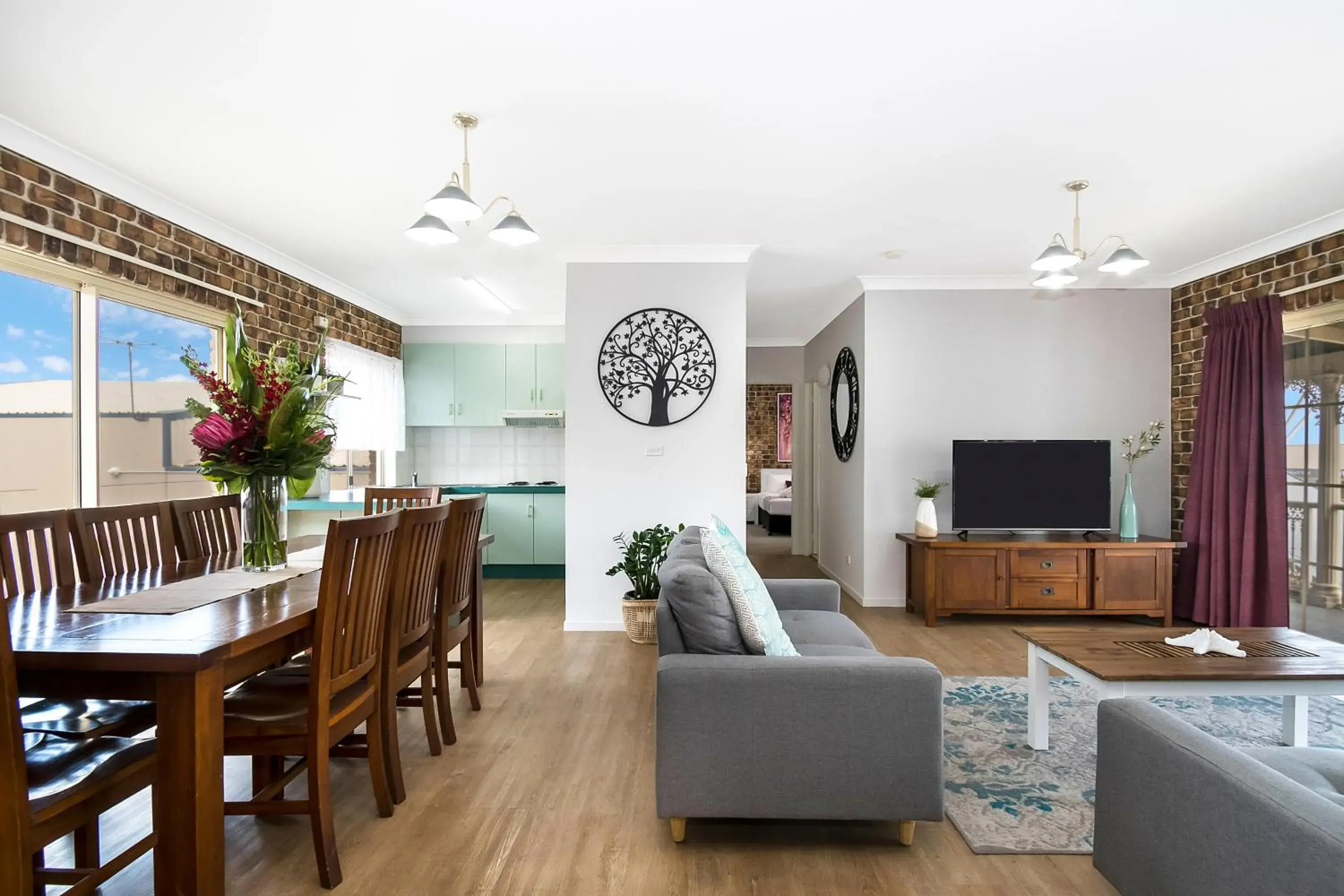 Three-Bedroom Apartment in Richmond Motor Inn Three-Bedroom Apartment in Richmond Motor Inn