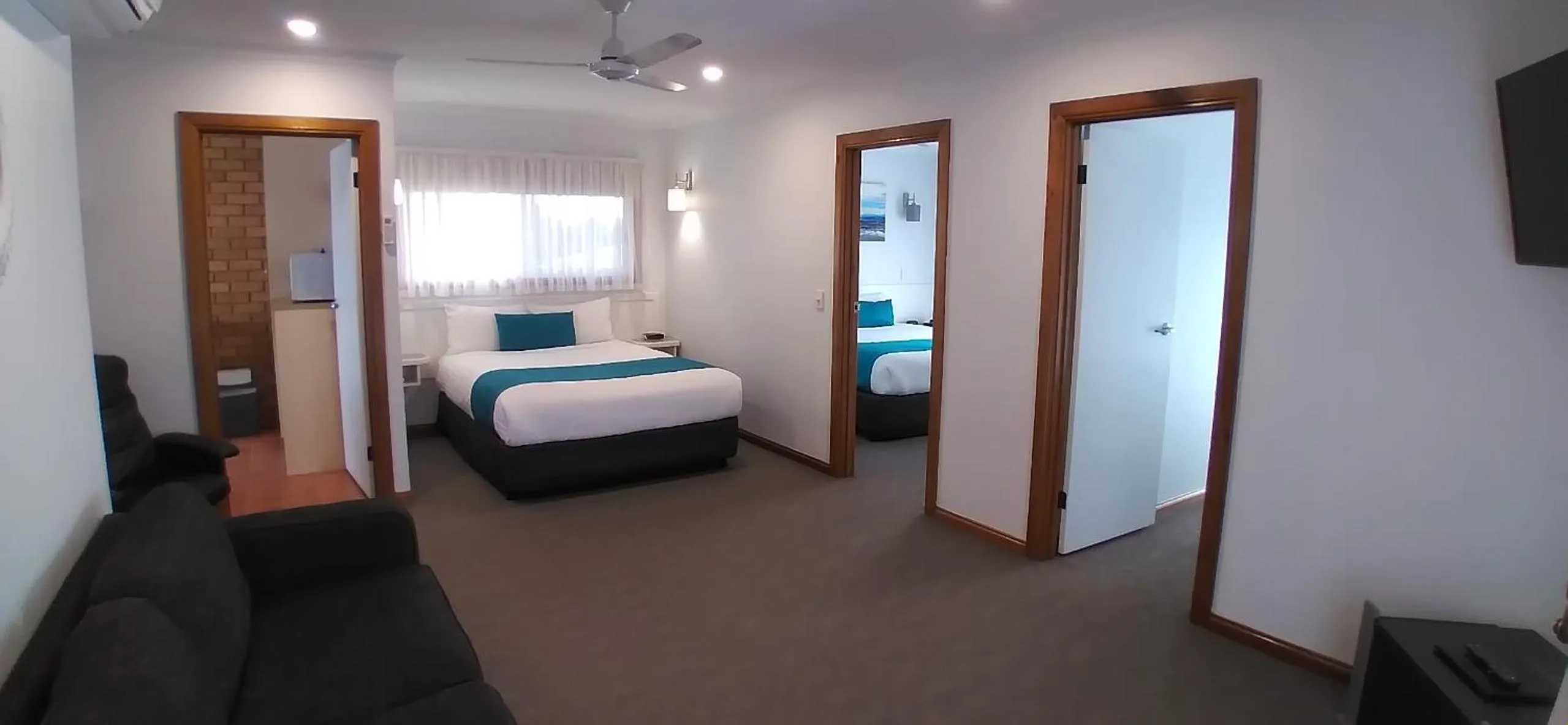 Bed in Centrepoint Motel Deniliquin