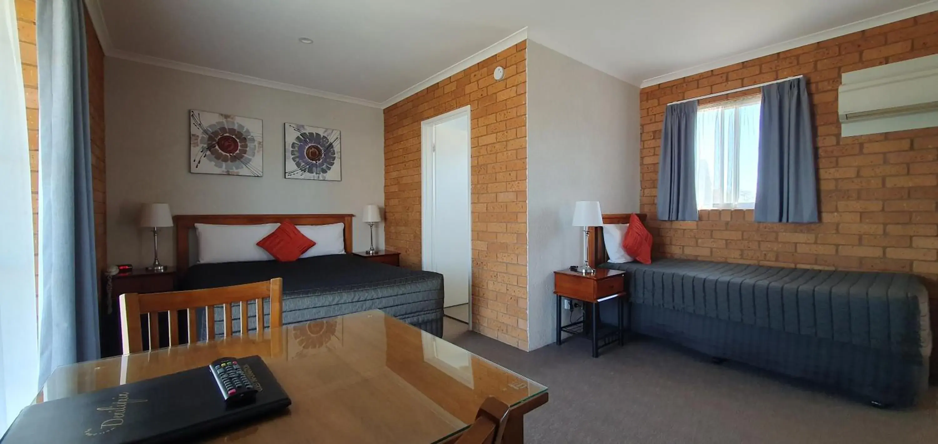 Standard Family Room in Centrepoint Motel Deniliquin Standard Family Room in Centrepoint Motel Deniliquin