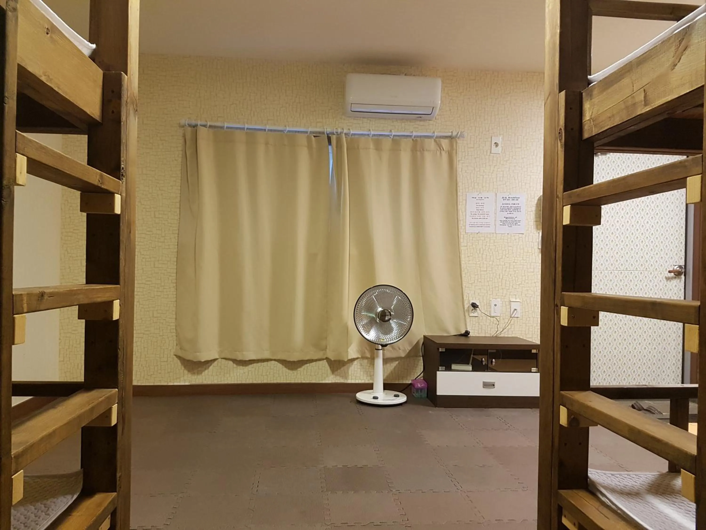 Bed in Guesthouse Kim's Cabin