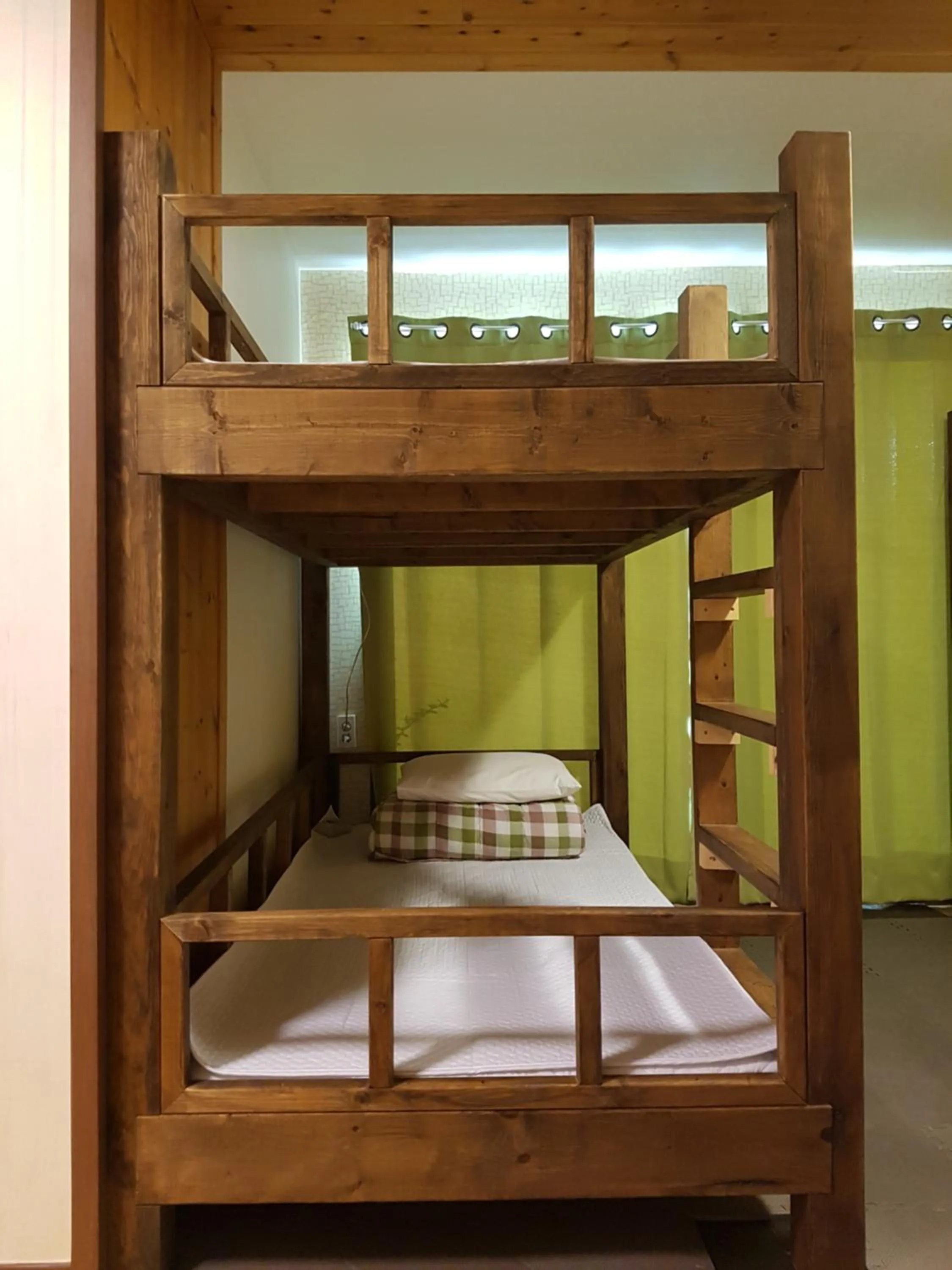 bunk bed, Bed in Guesthouse Kim's Cabin