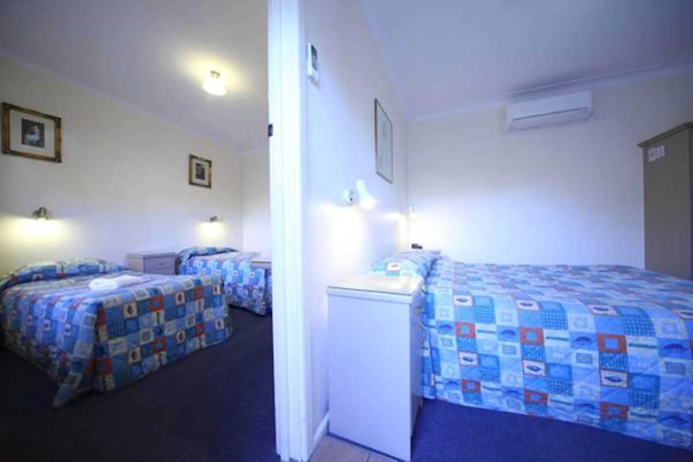 Photo of the whole room, Bed in Gundagai Gabriel Motor Inn