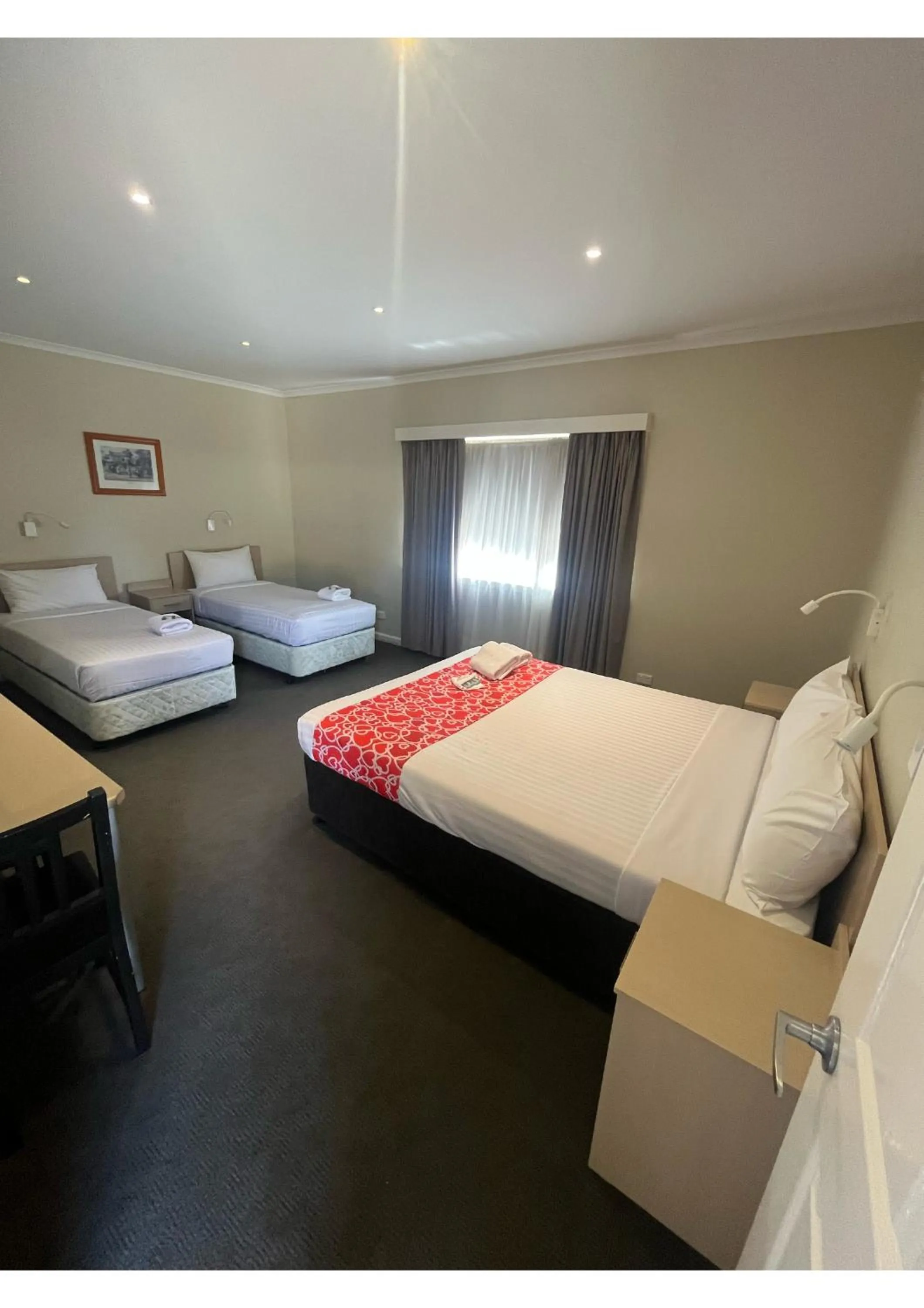 Bed in Gundagai Gabriel Motor Inn