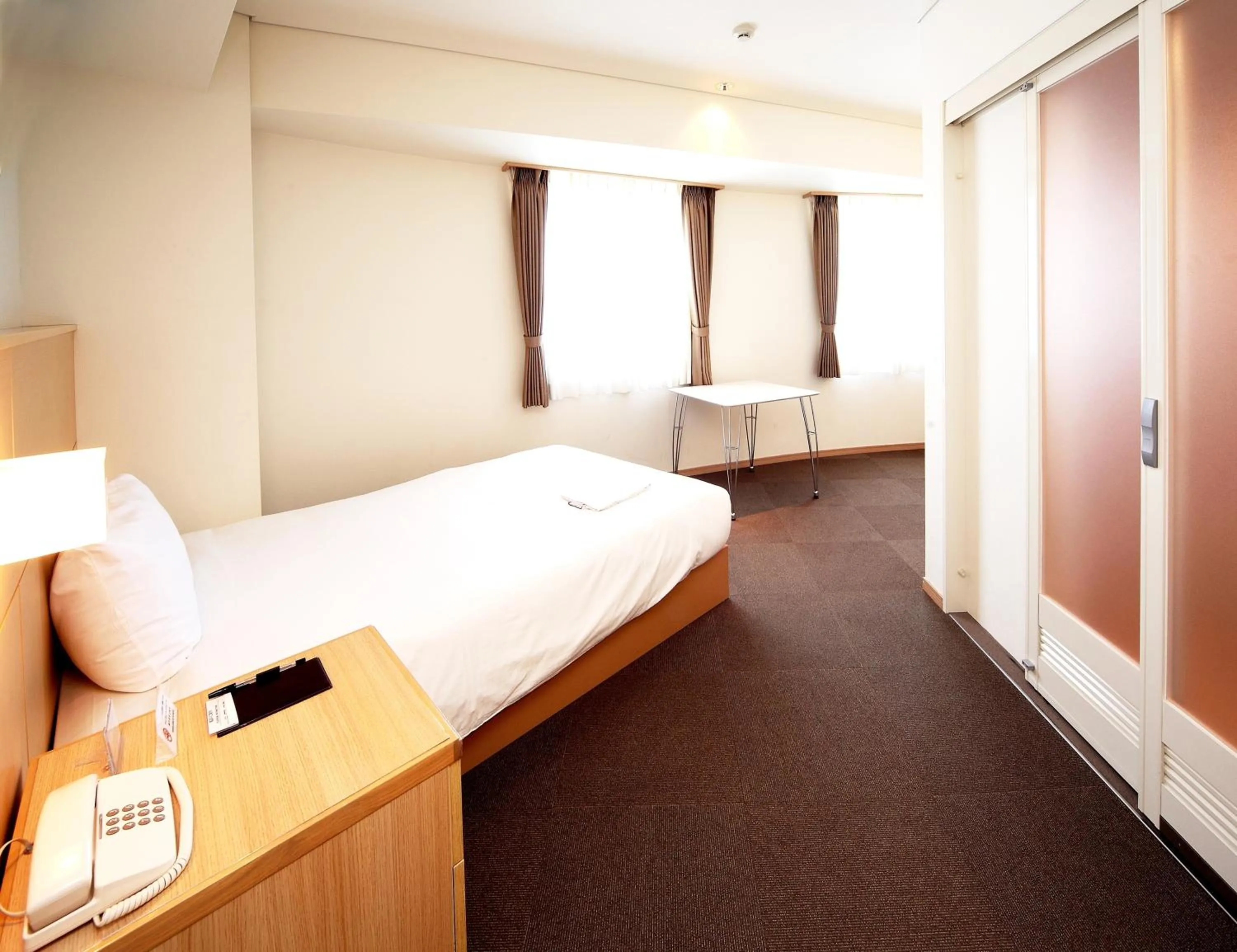 Double Room with Small Double Bed - single occupancy - Smoking in Hotel Sunplaza Osaka Sakai Annex