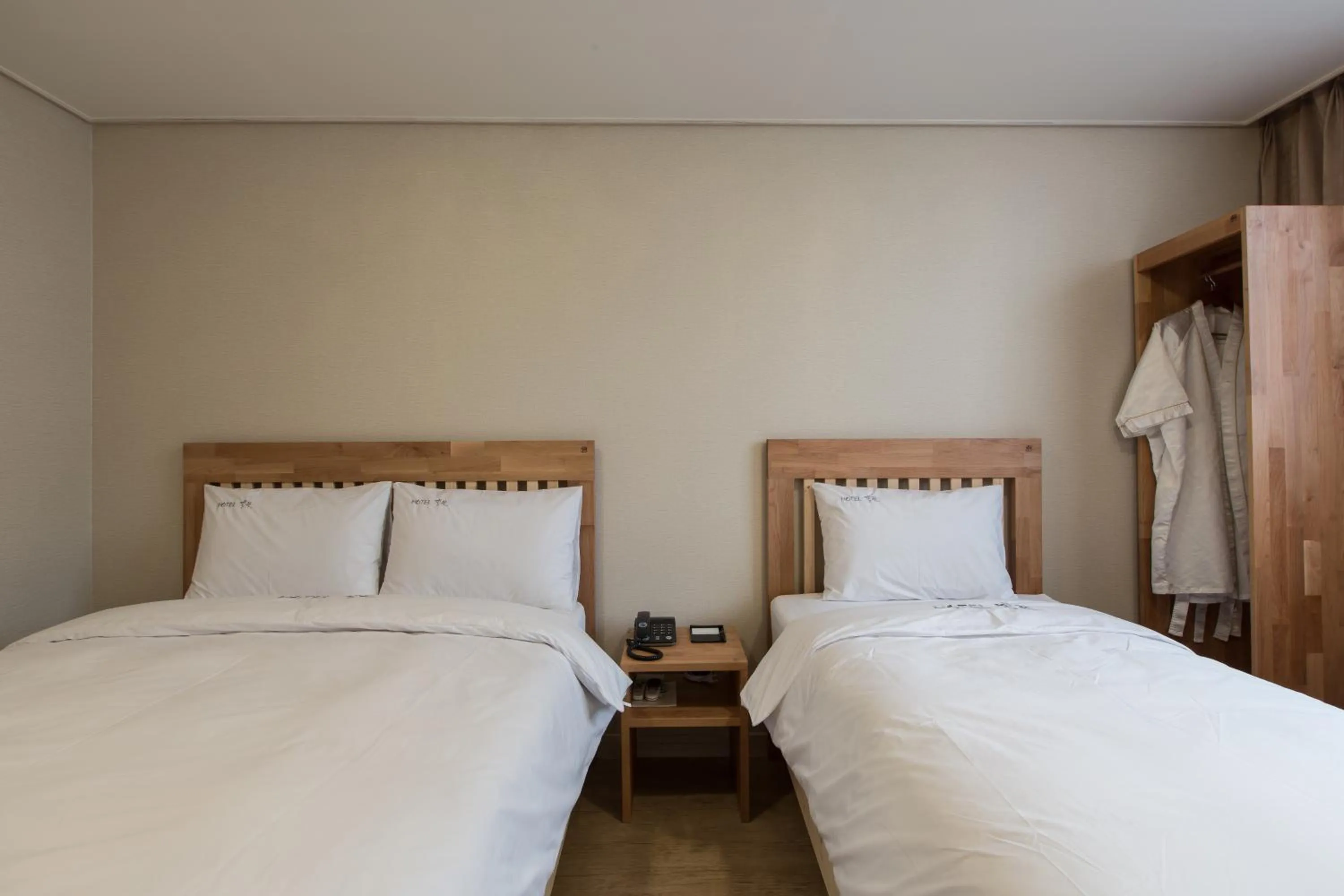 Bedroom, Bed in Elin Hotel