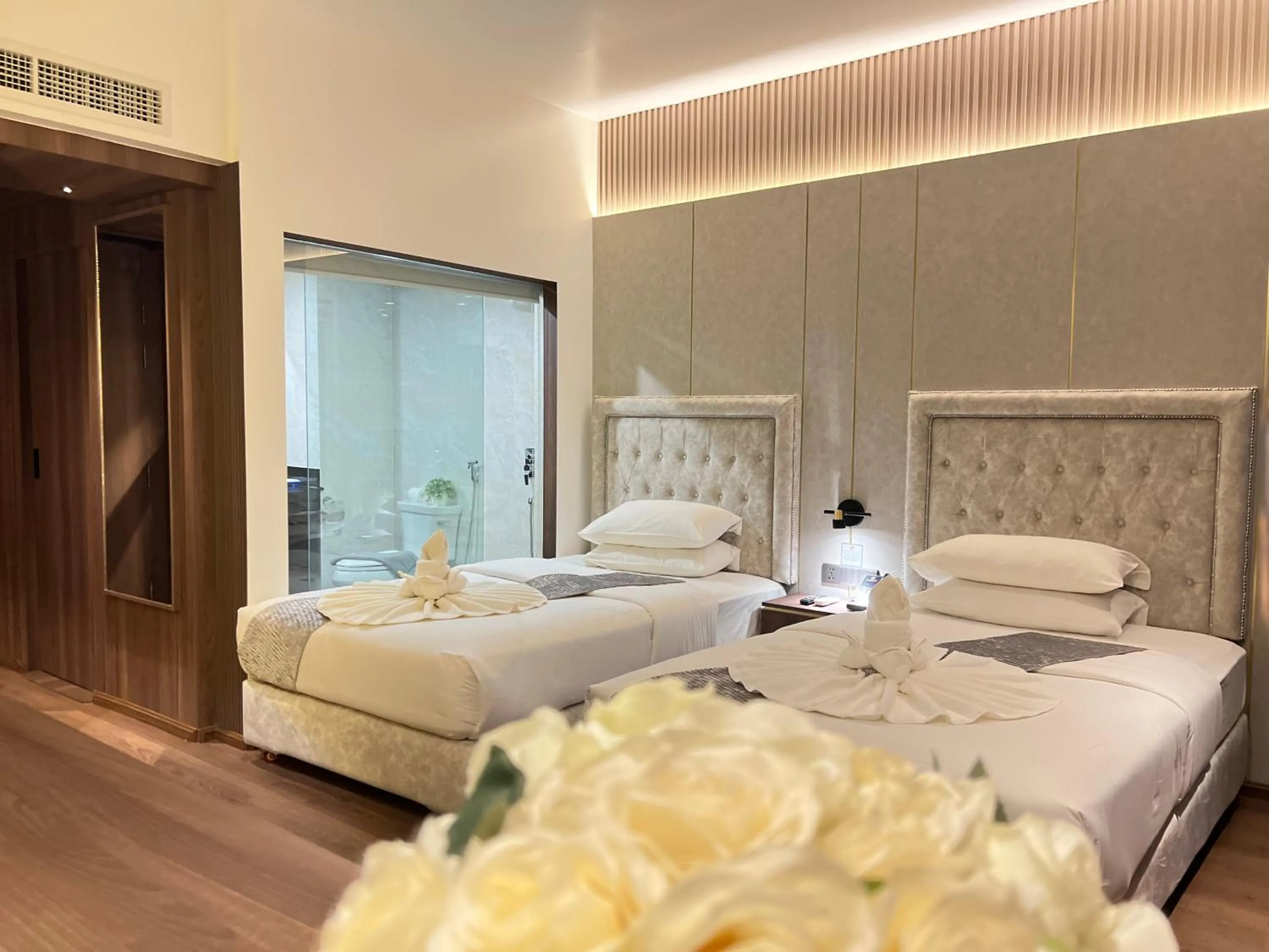 Bedroom, Bed in Harmony Phnom Penh Hotel