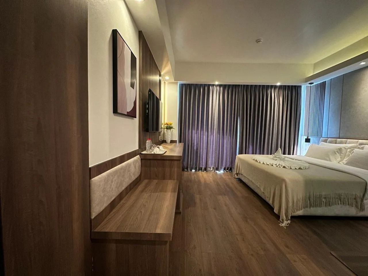 TV and multimedia, Bed in Harmony Phnom Penh Hotel