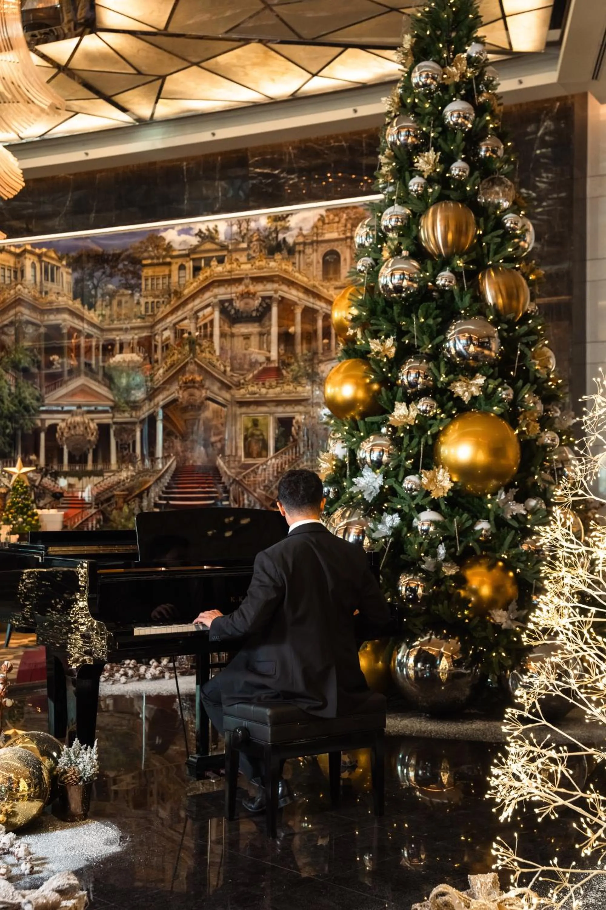 Lounge or bar in Raffles Istanbul