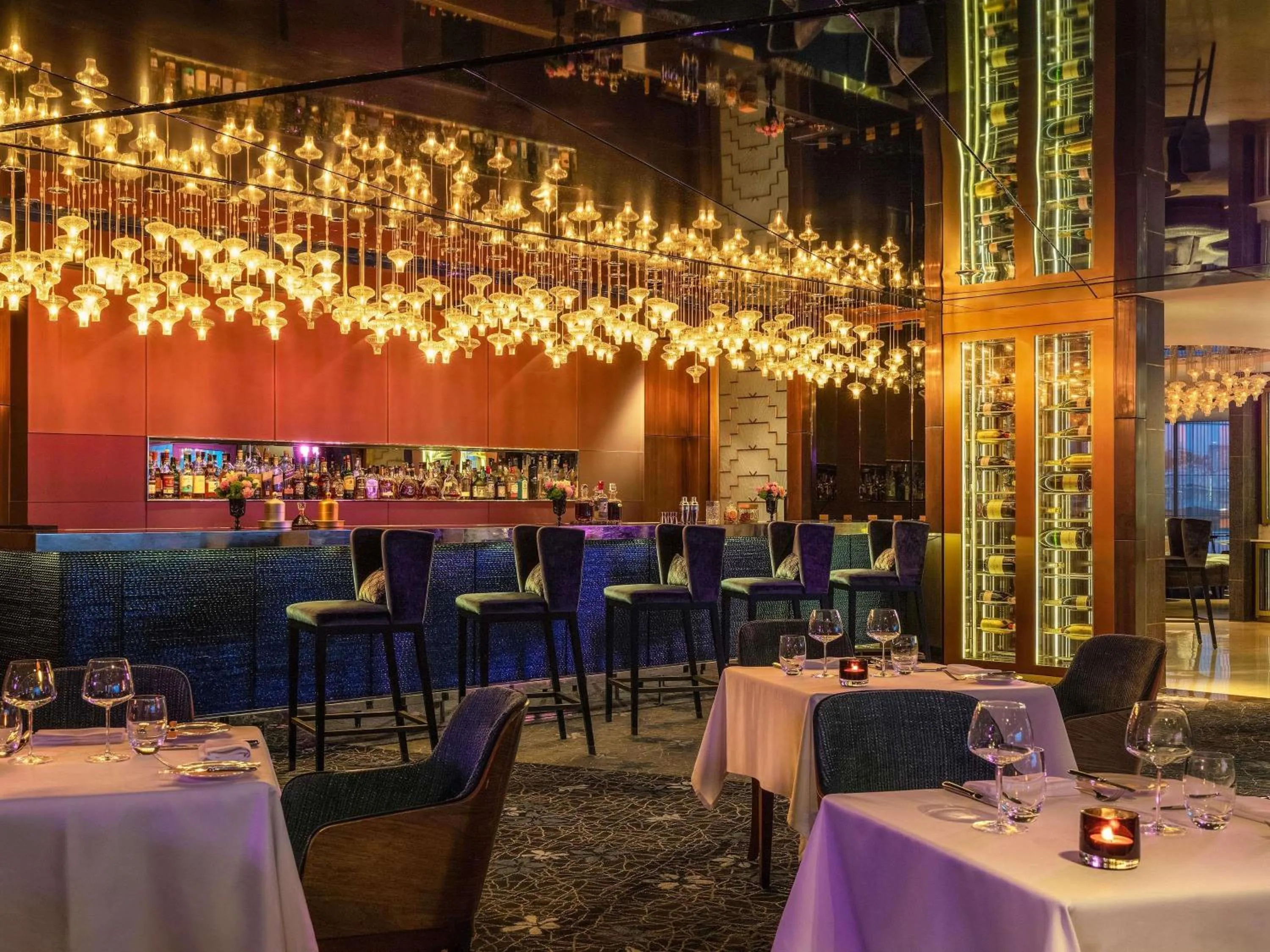 Lounge or bar in Raffles Istanbul