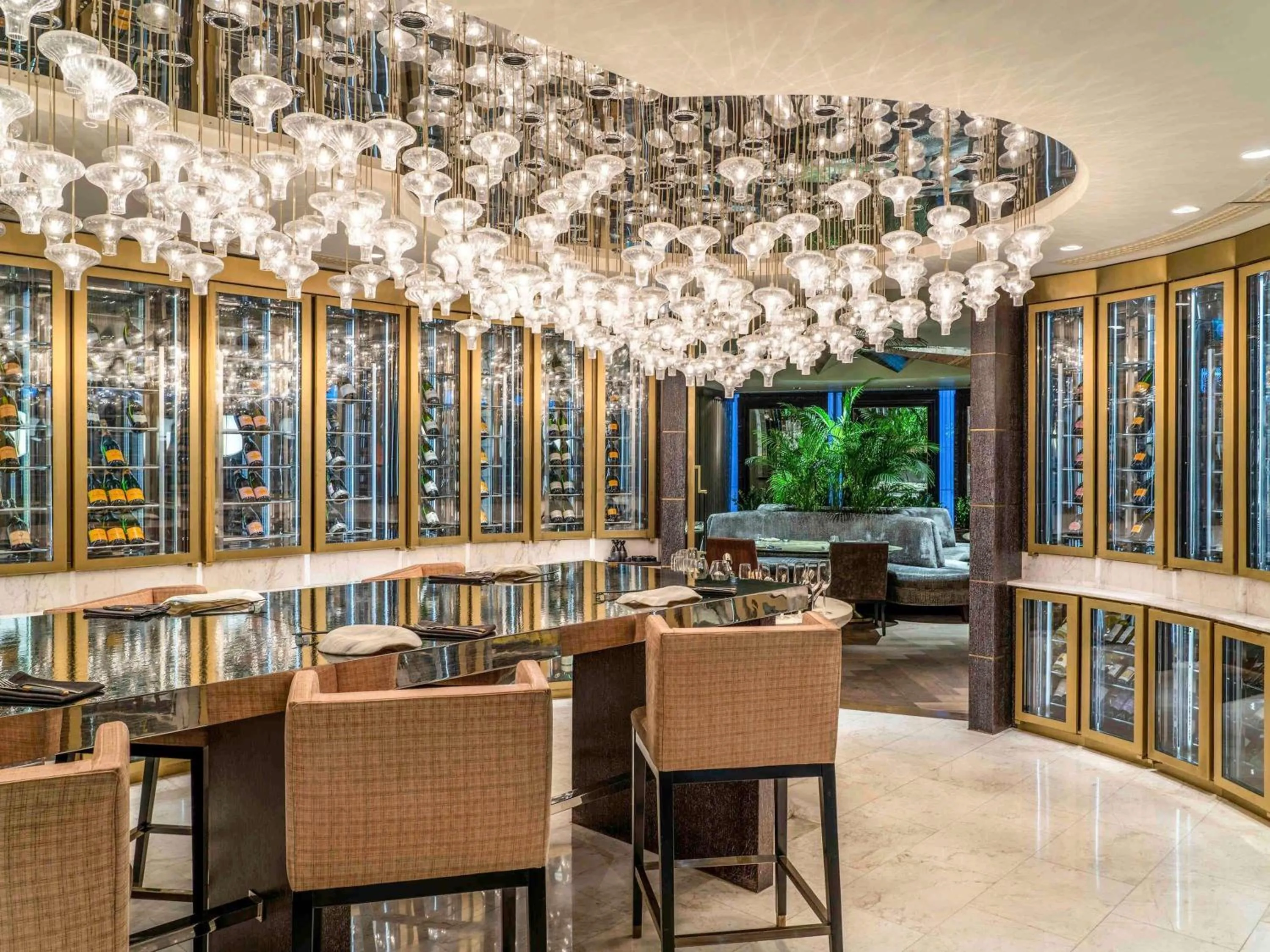 Restaurant/places to eat in Raffles Istanbul