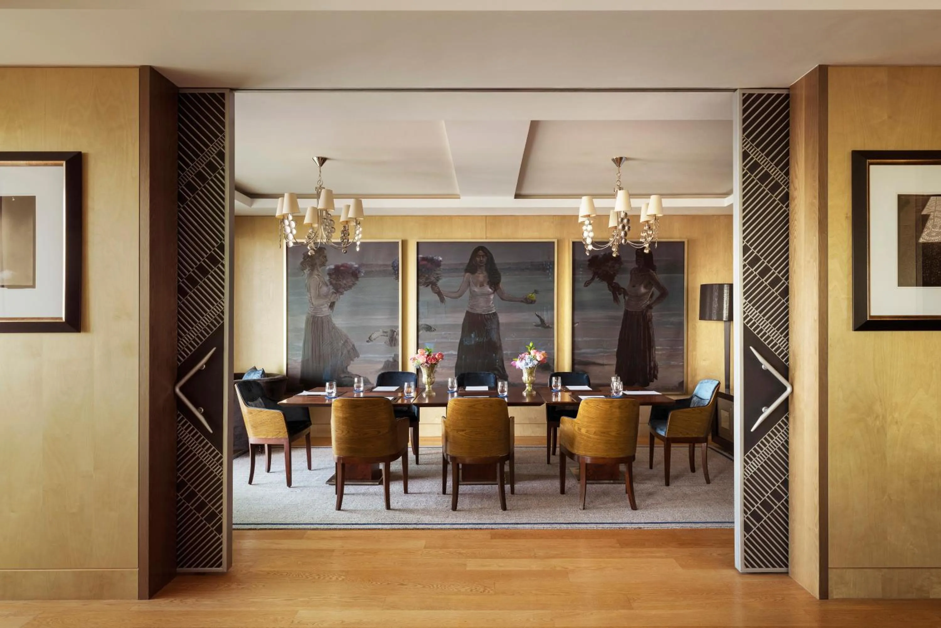 Lounge or bar in Raffles Istanbul