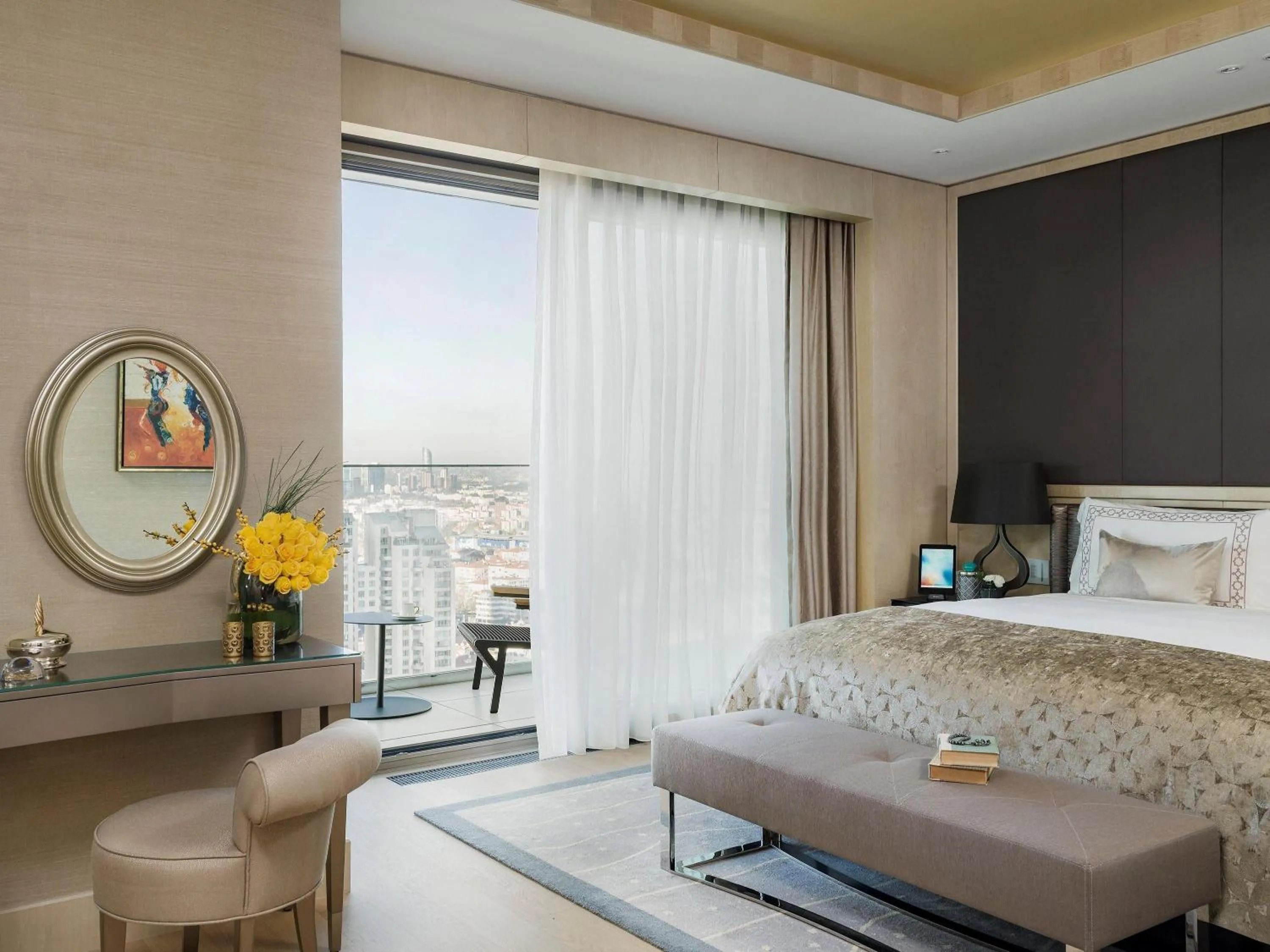 Bedroom, Bed in Raffles Istanbul