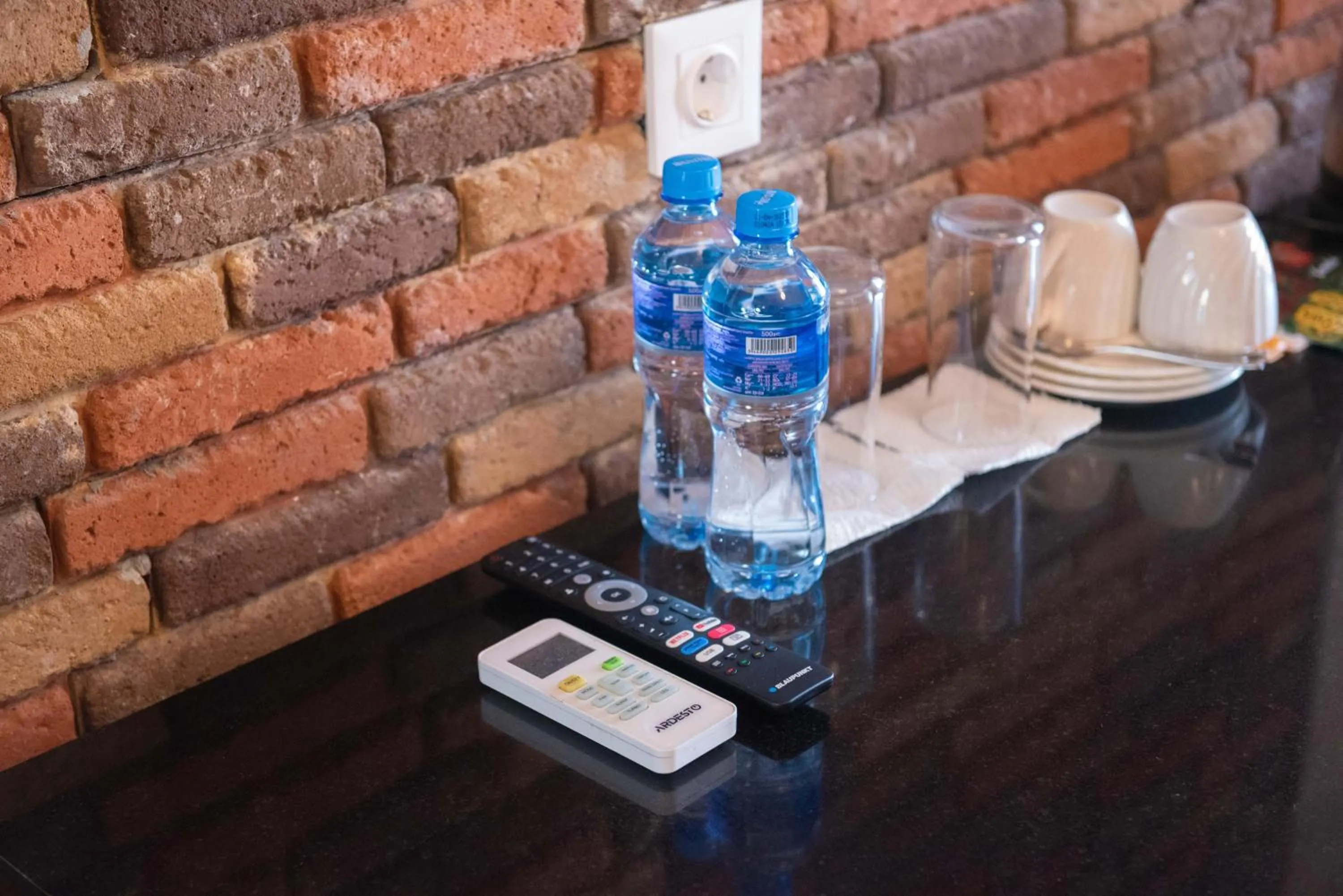 TV and multimedia in Kraveli Hotel