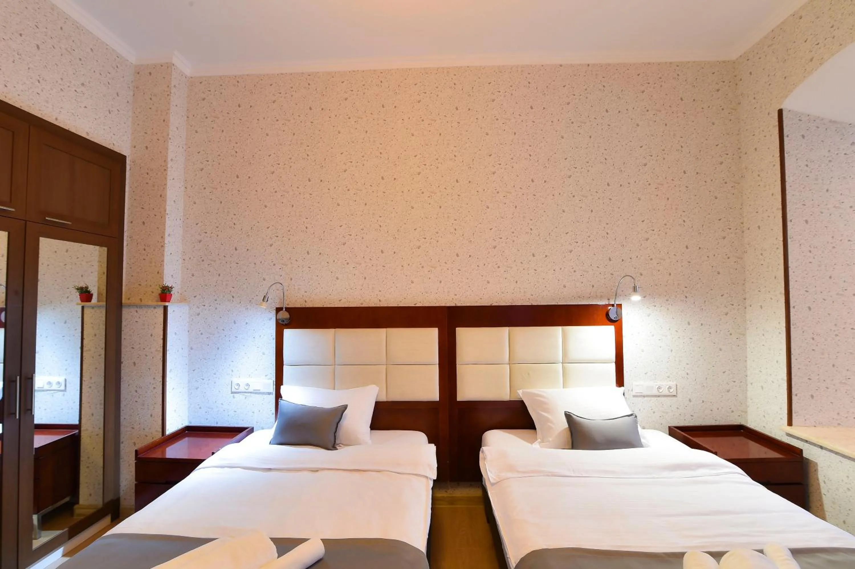 Bed in Kraveli Hotel