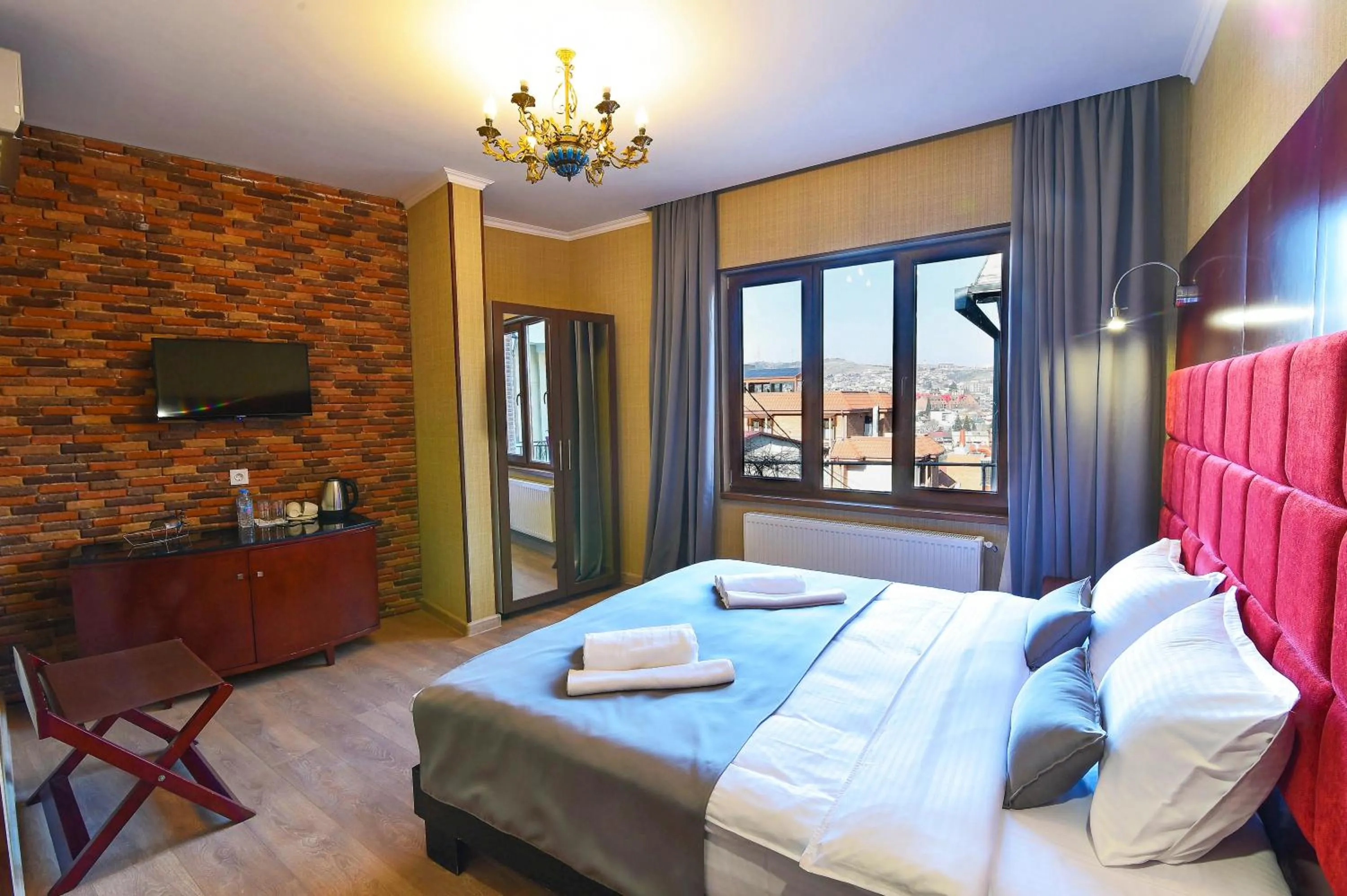 Bed in Kraveli Hotel