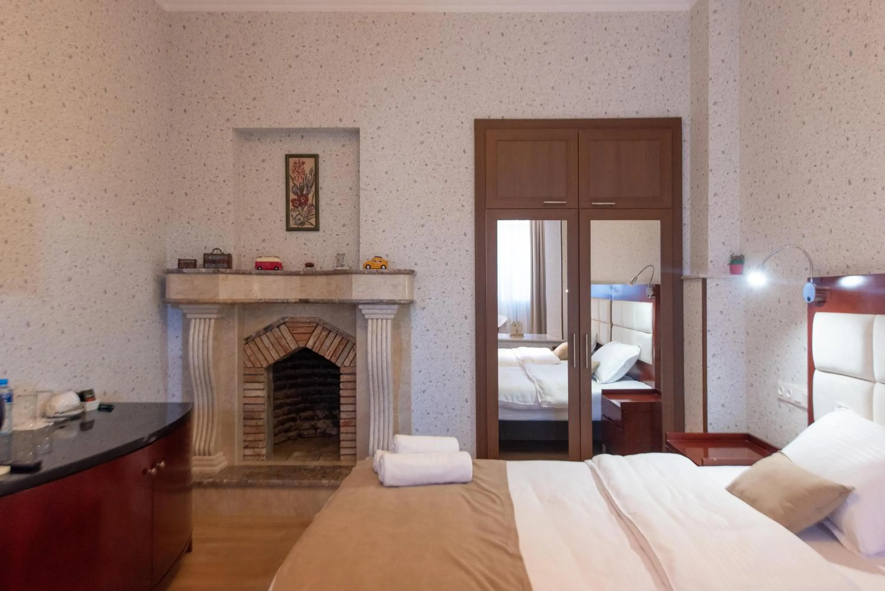 Bed in Kraveli Hotel