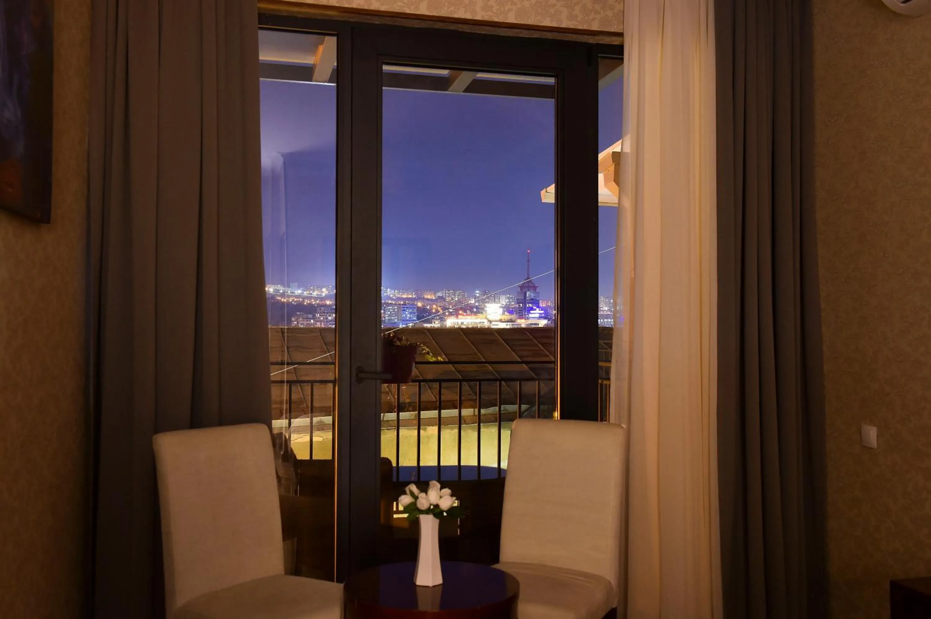 Night in Kraveli Hotel