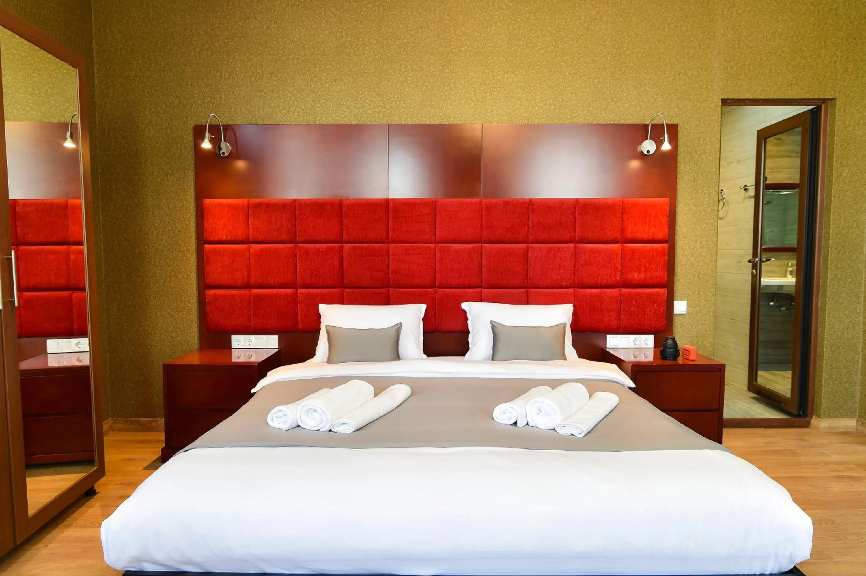 Bed in Kraveli Hotel