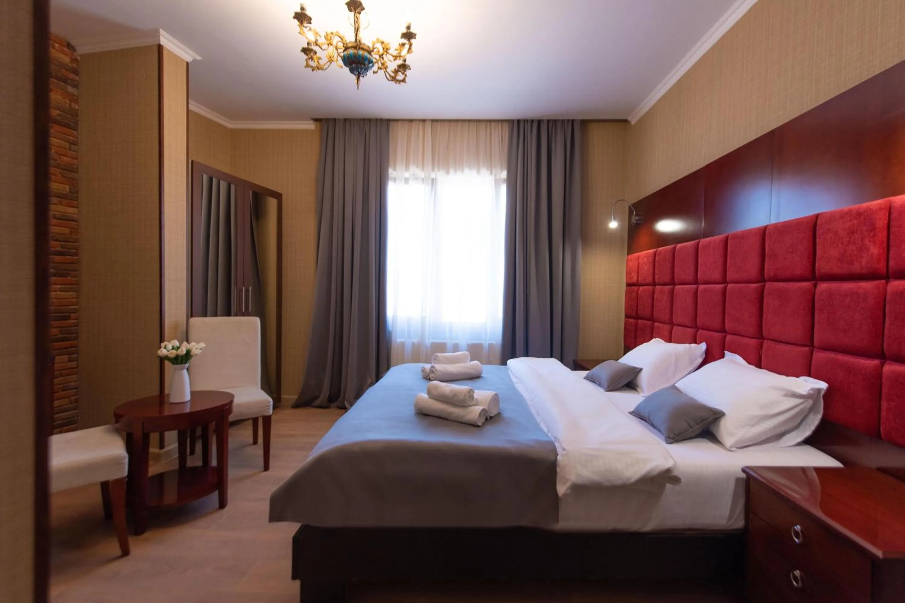 Bed in Kraveli Hotel